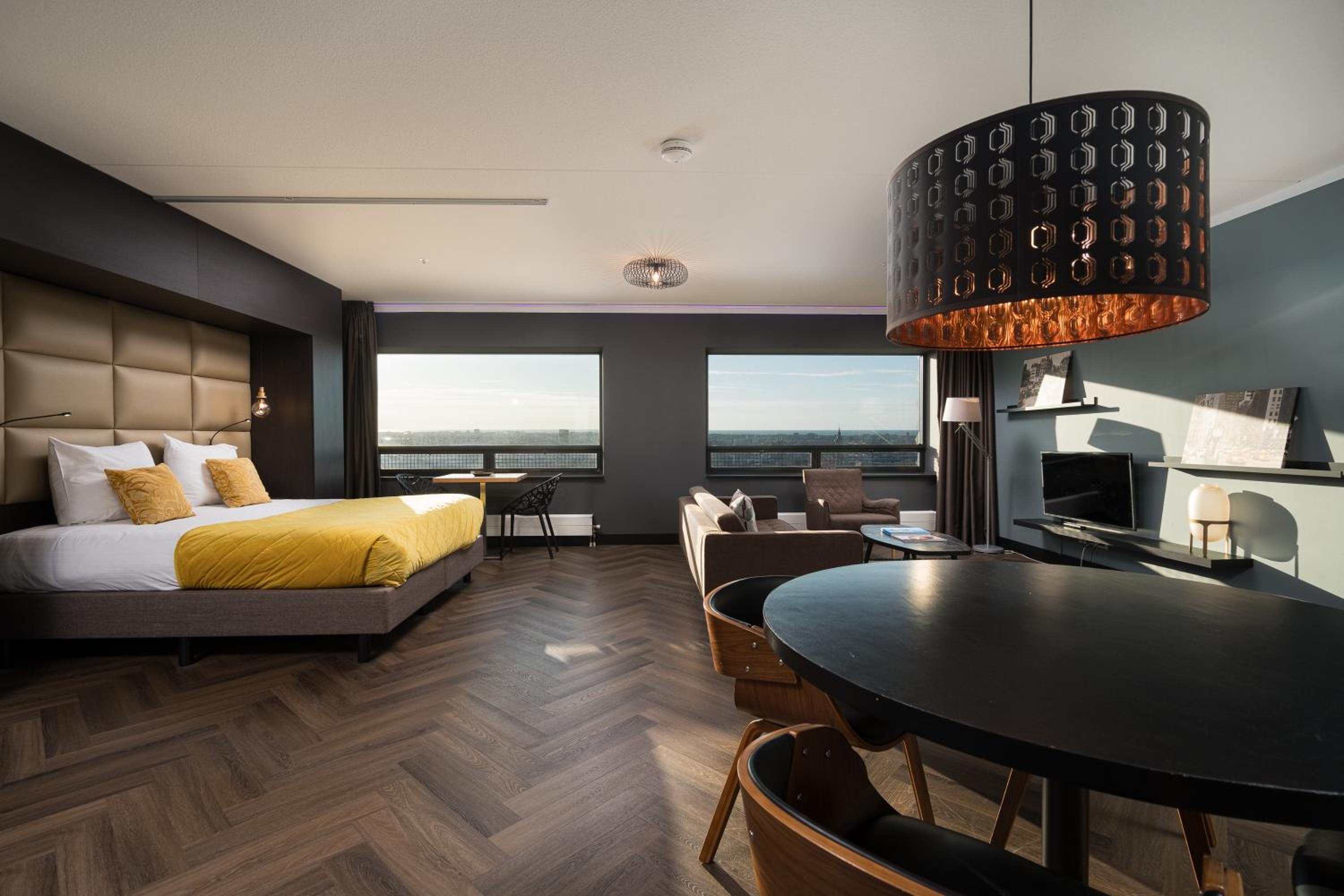 The Penthouse At The Hague Tower