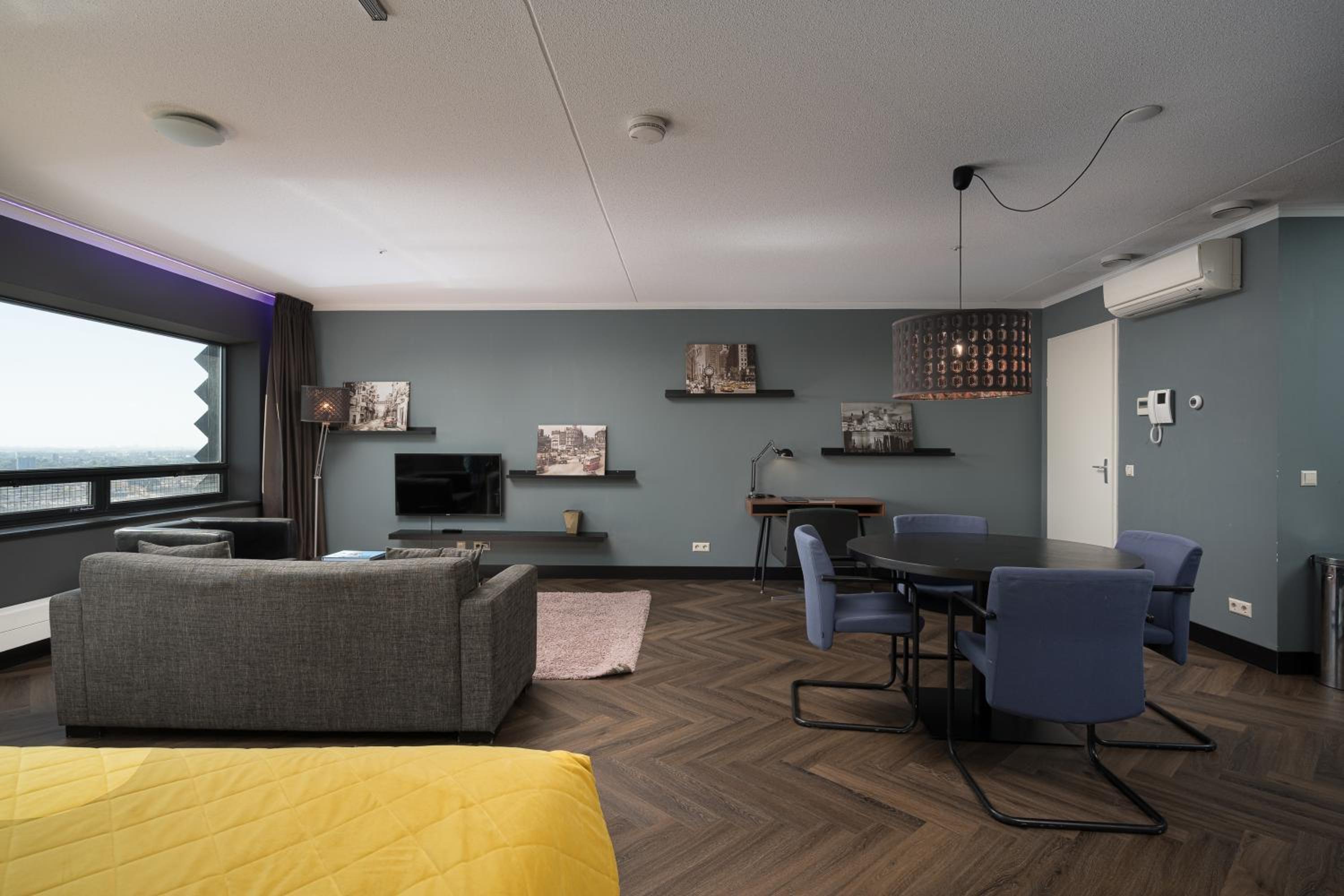 The Penthouse At The Hague Tower