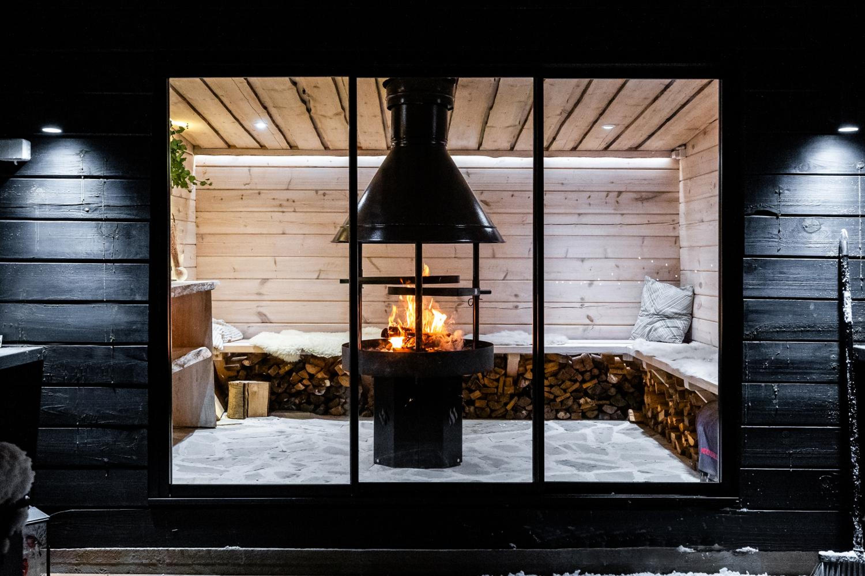 Arctic Juniper City Villa