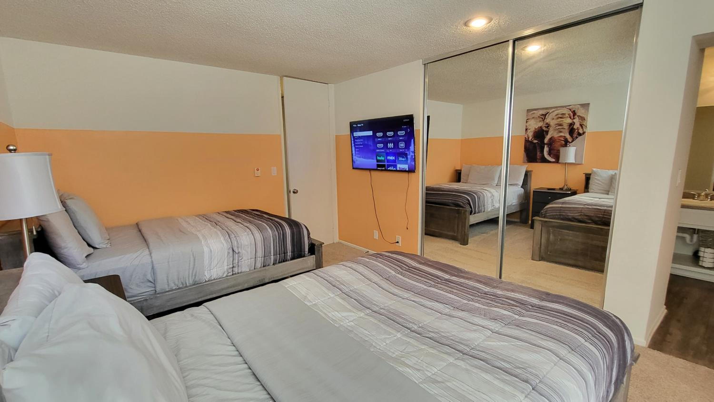 Deluxe Marina 2bdr 2ba Home Must See