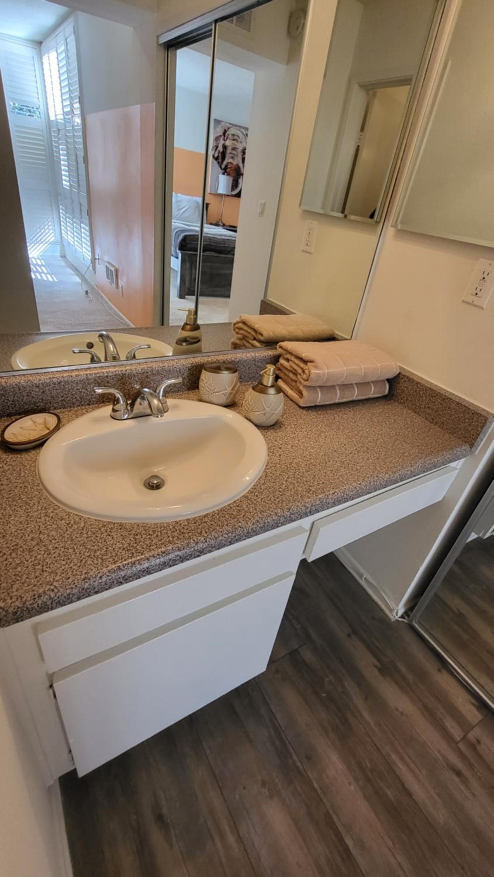 Deluxe Marina 2bdr 2ba Home Must See