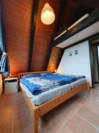 Nurdachhaus PIRATEN WIGWAM