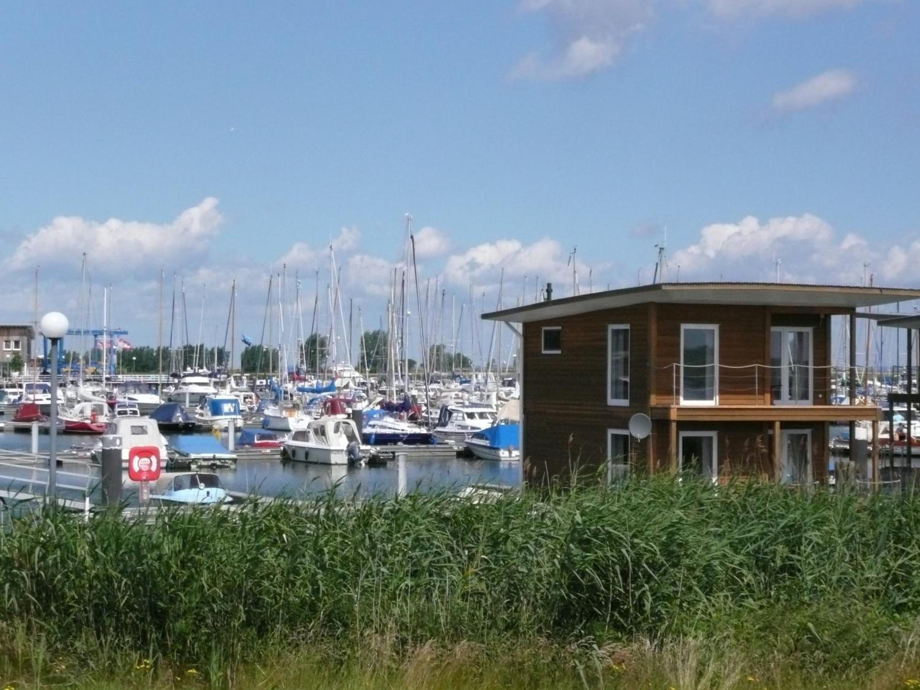 FLOATING HOUSES Comfort - 