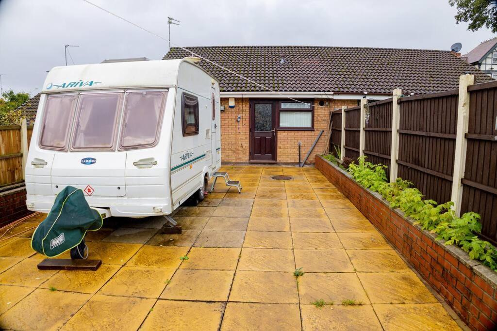 Charming 2-Bedroom in MANCHESTER