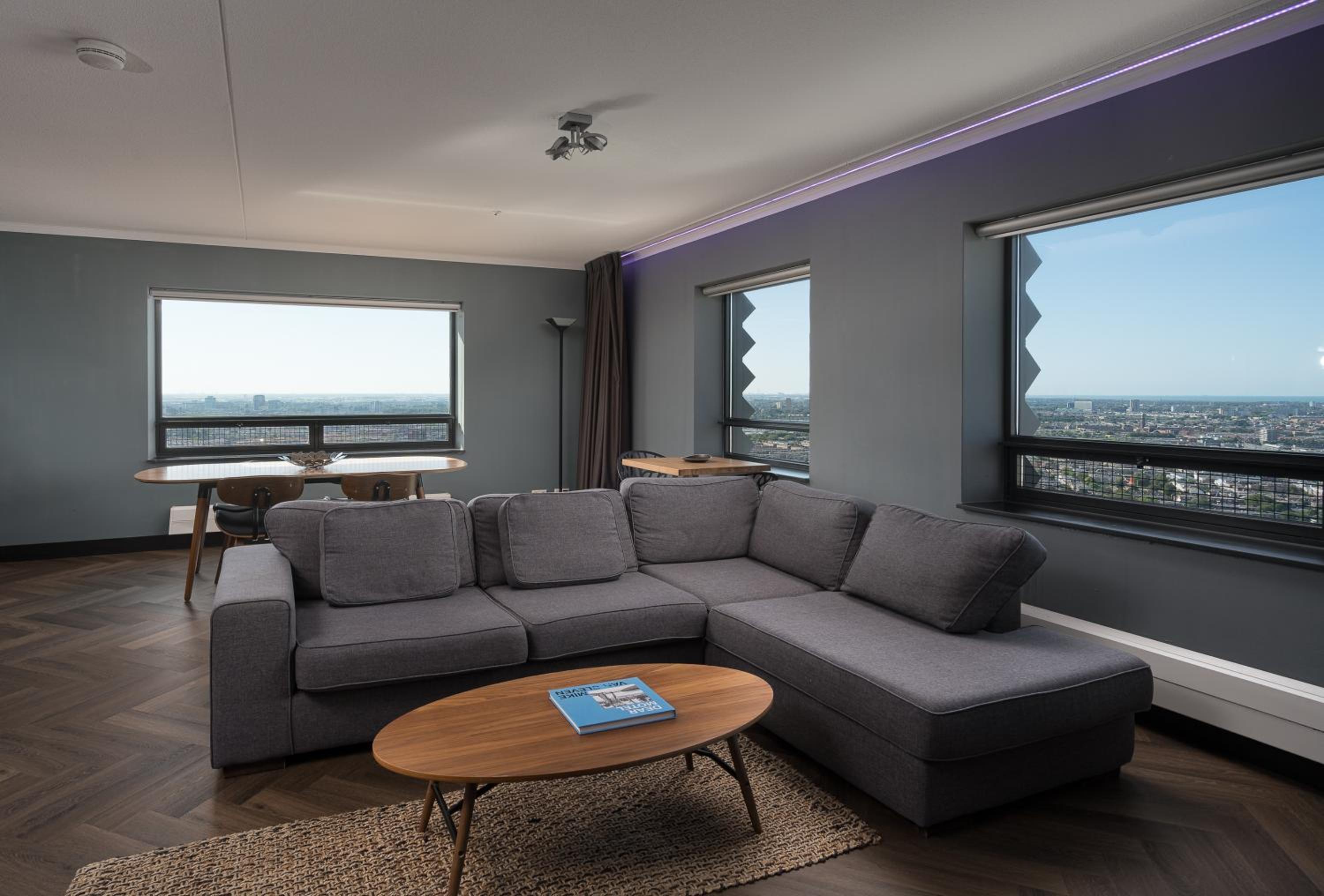 The Penthouse At The Hague Tower