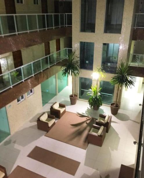 Confortável Flat com vista parcial do mar de Intermares