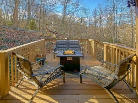 The Rose cabin view 3