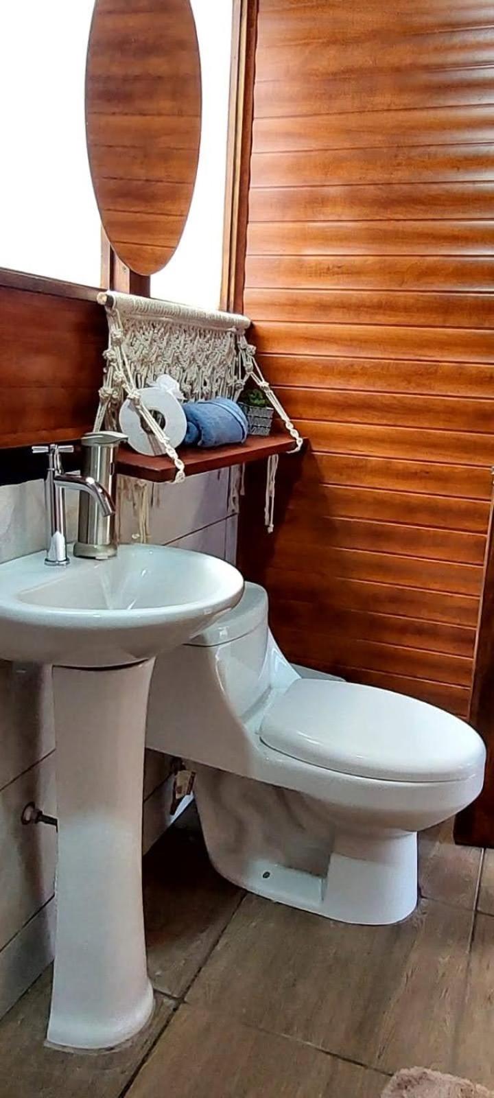 Casita happy feet and tours corcovado