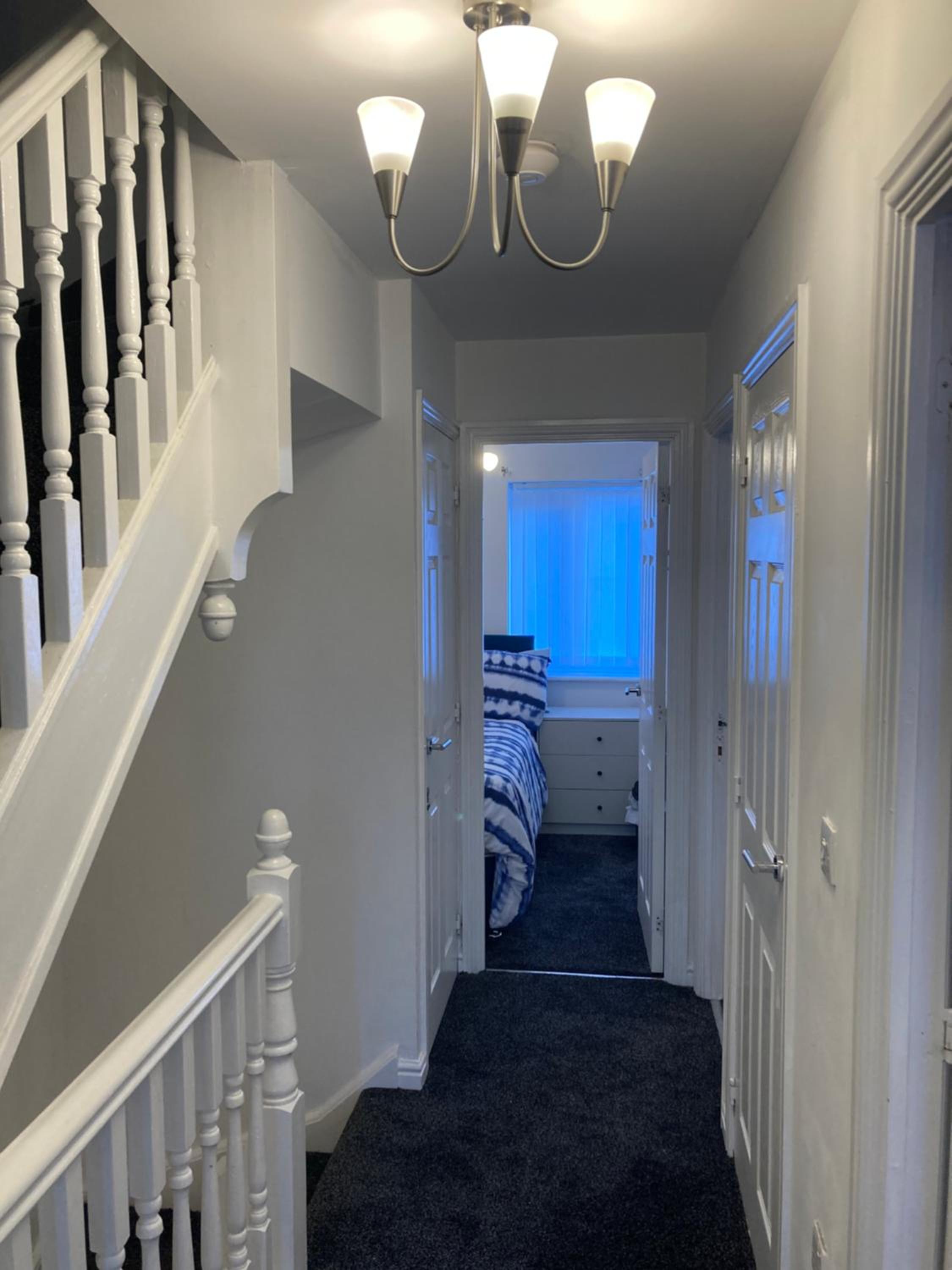 Spacious 4 Bed House, Sleep 8 Short & Long Stay, Free Parking ,5min Drive from Man City Stadium photo 5
