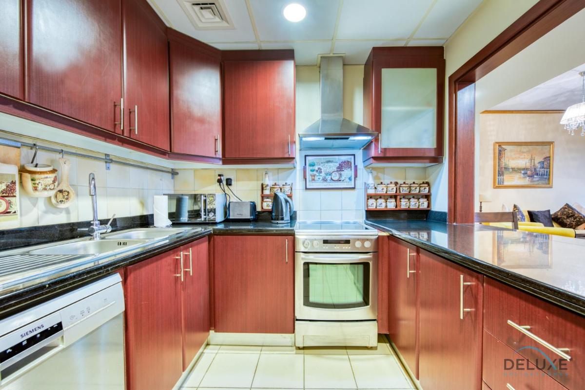 Elegant 2BR in Shams 4 JBR by Deluxe Holiday Homes