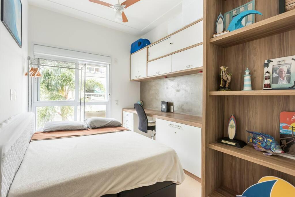 Apartamento acesso privado a praia