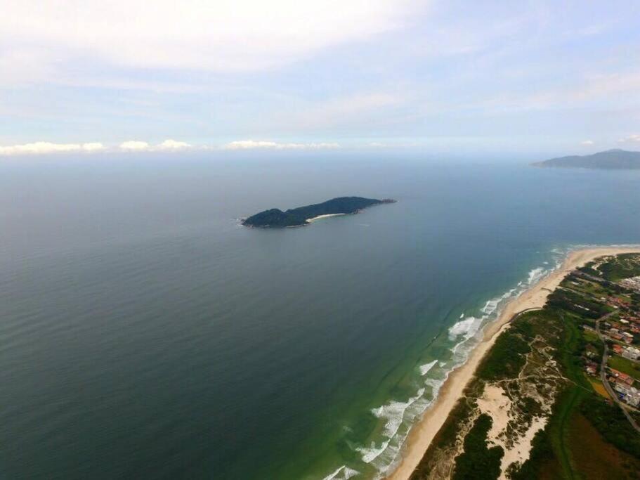 Apartamento acesso privado a praia
