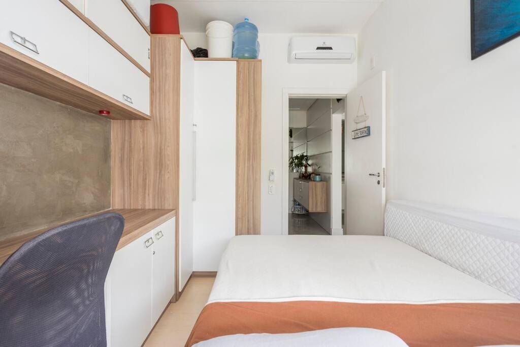 Apartamento acesso privado a praia