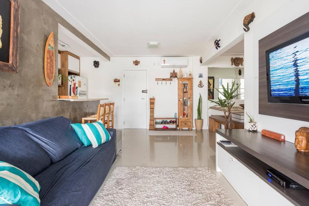 Apartamento acesso privado a praia