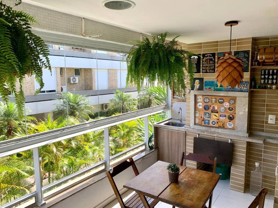 Apartamento acesso privado a praia
