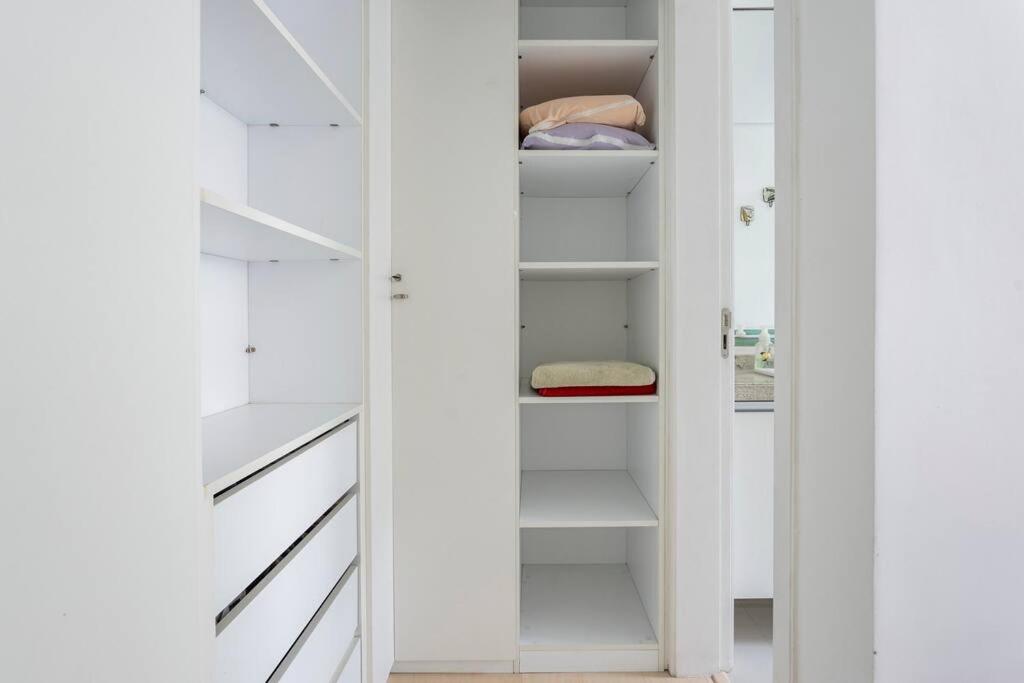 Apartamento acesso privado a praia