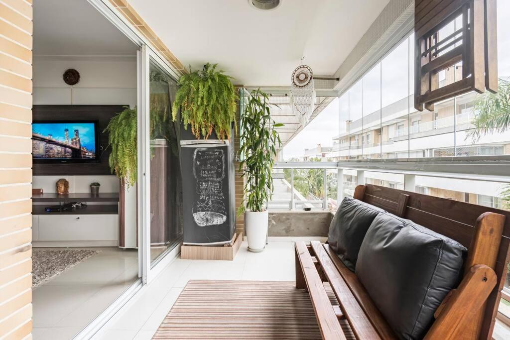 Apartamento acesso privado a praia