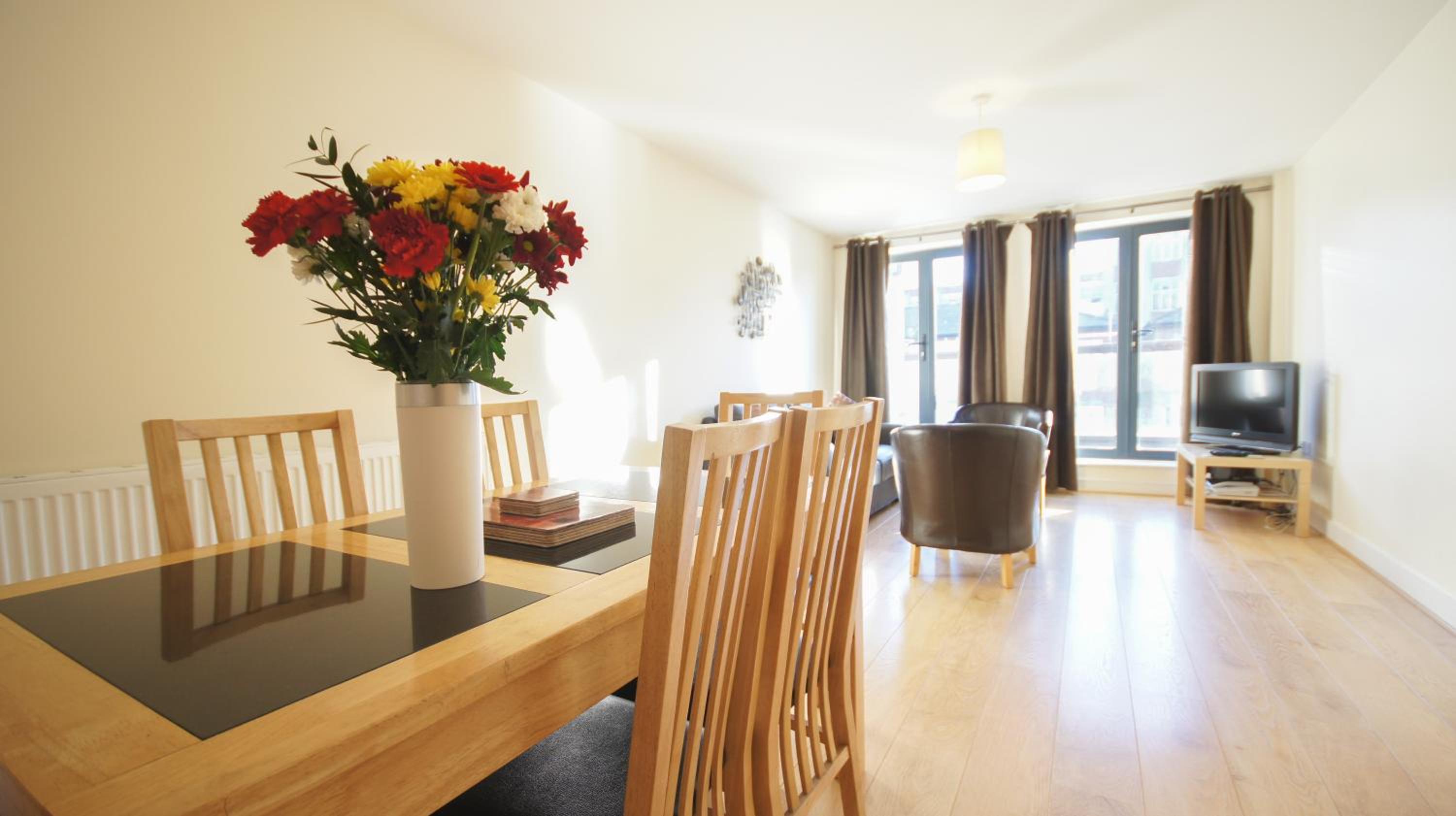 Crompton Court Apartments