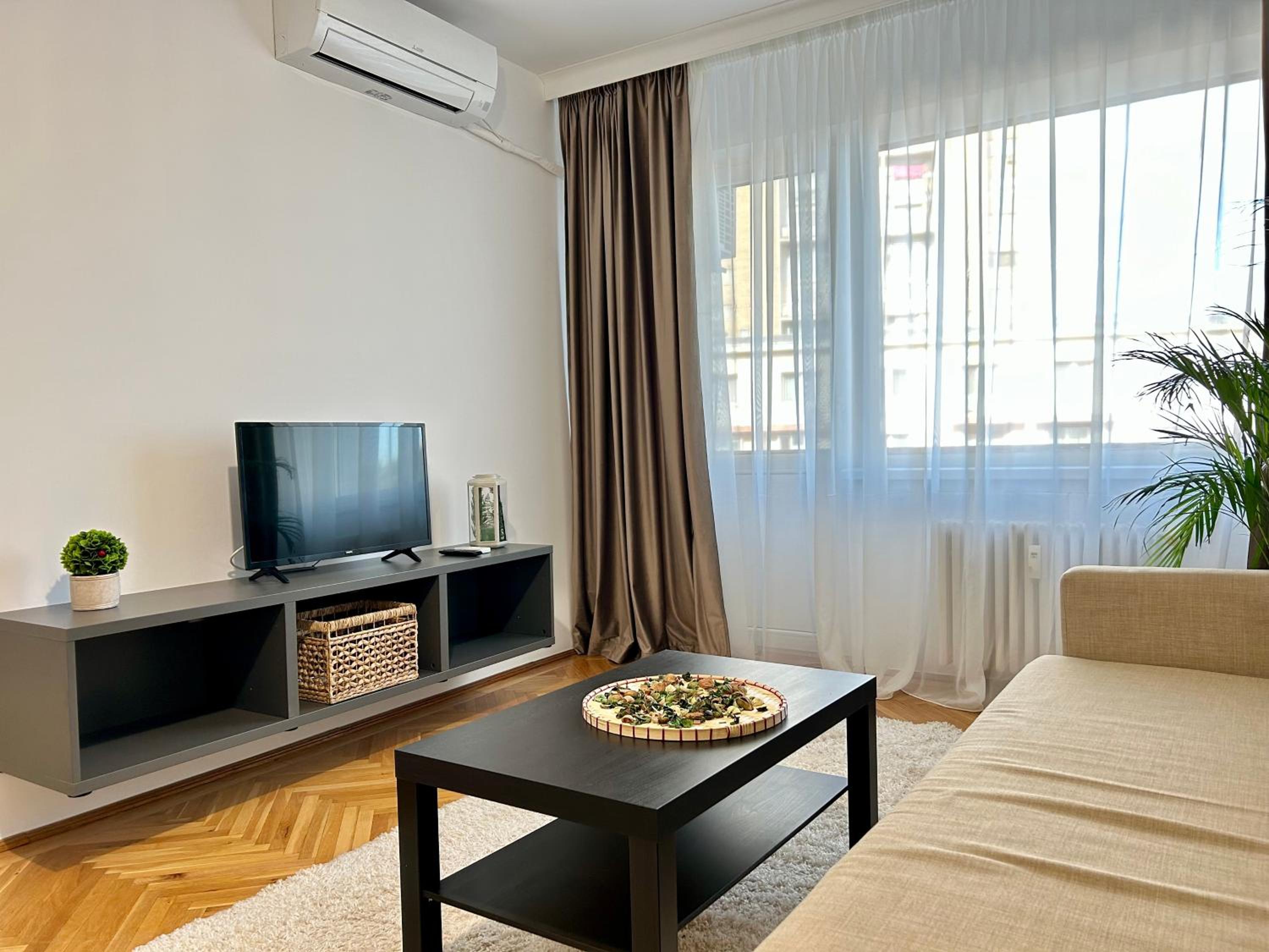 Parliament Central Apartment view 2