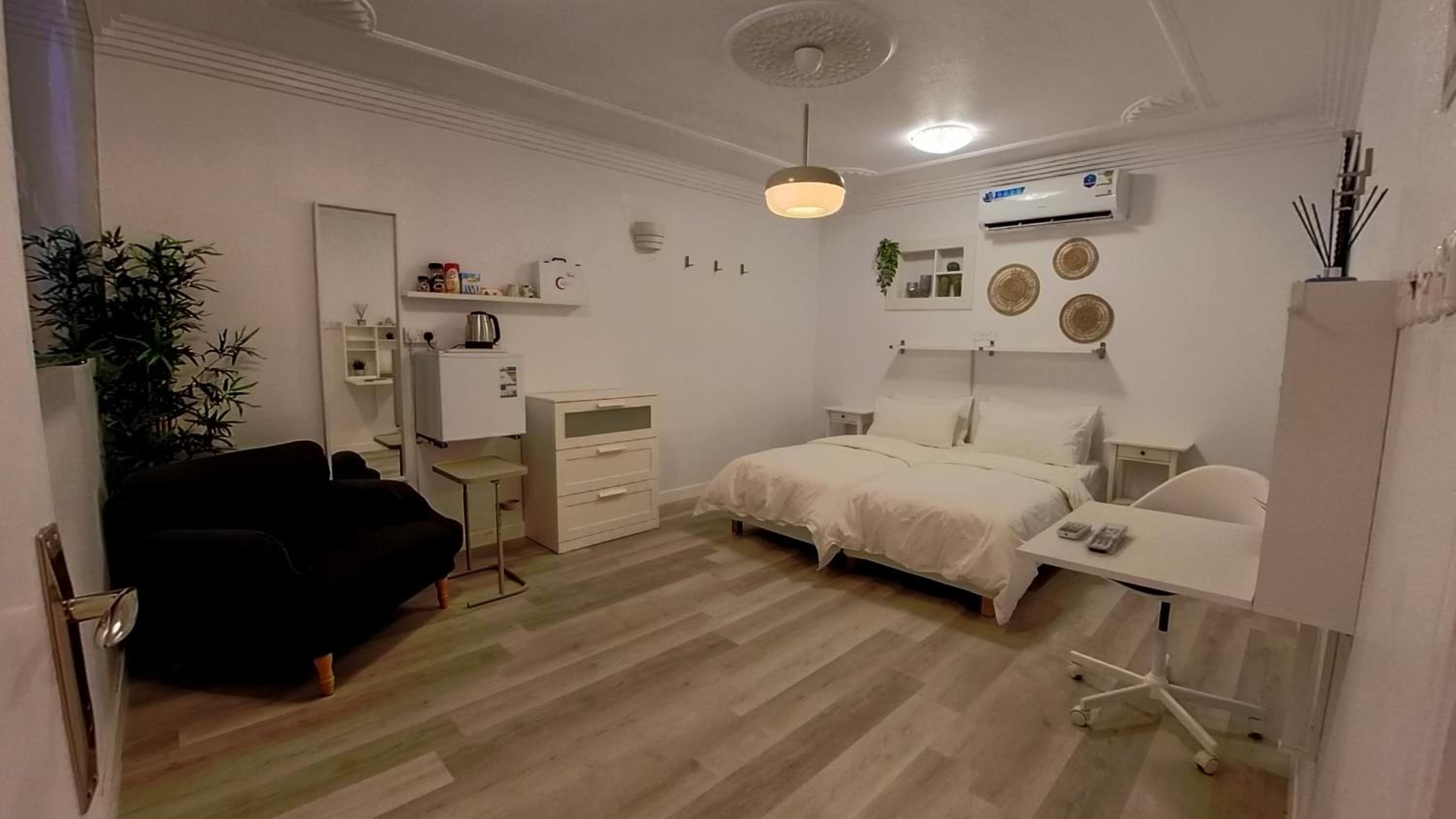 hotel room