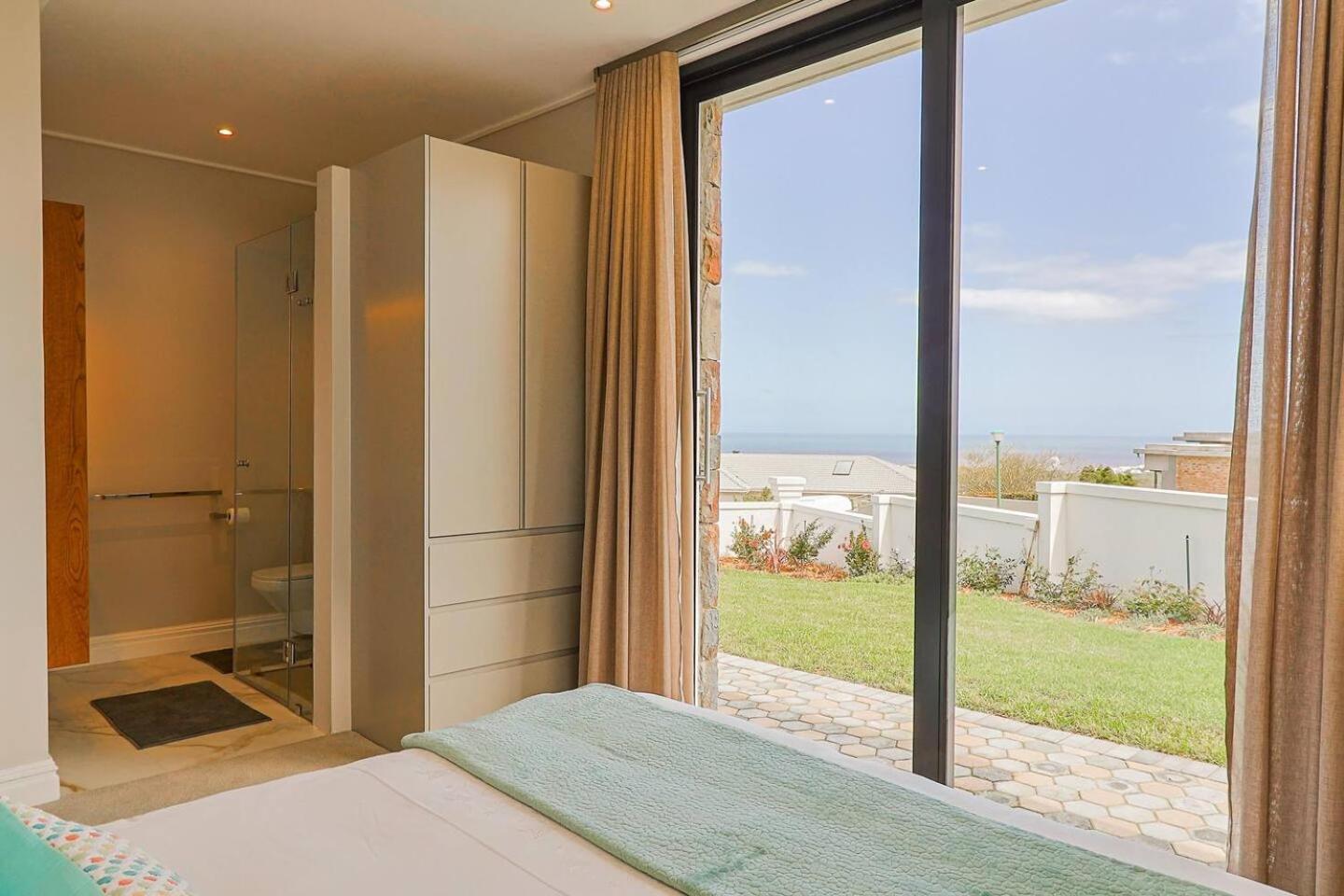 The View, Apartment, with magnificent sea view view 5