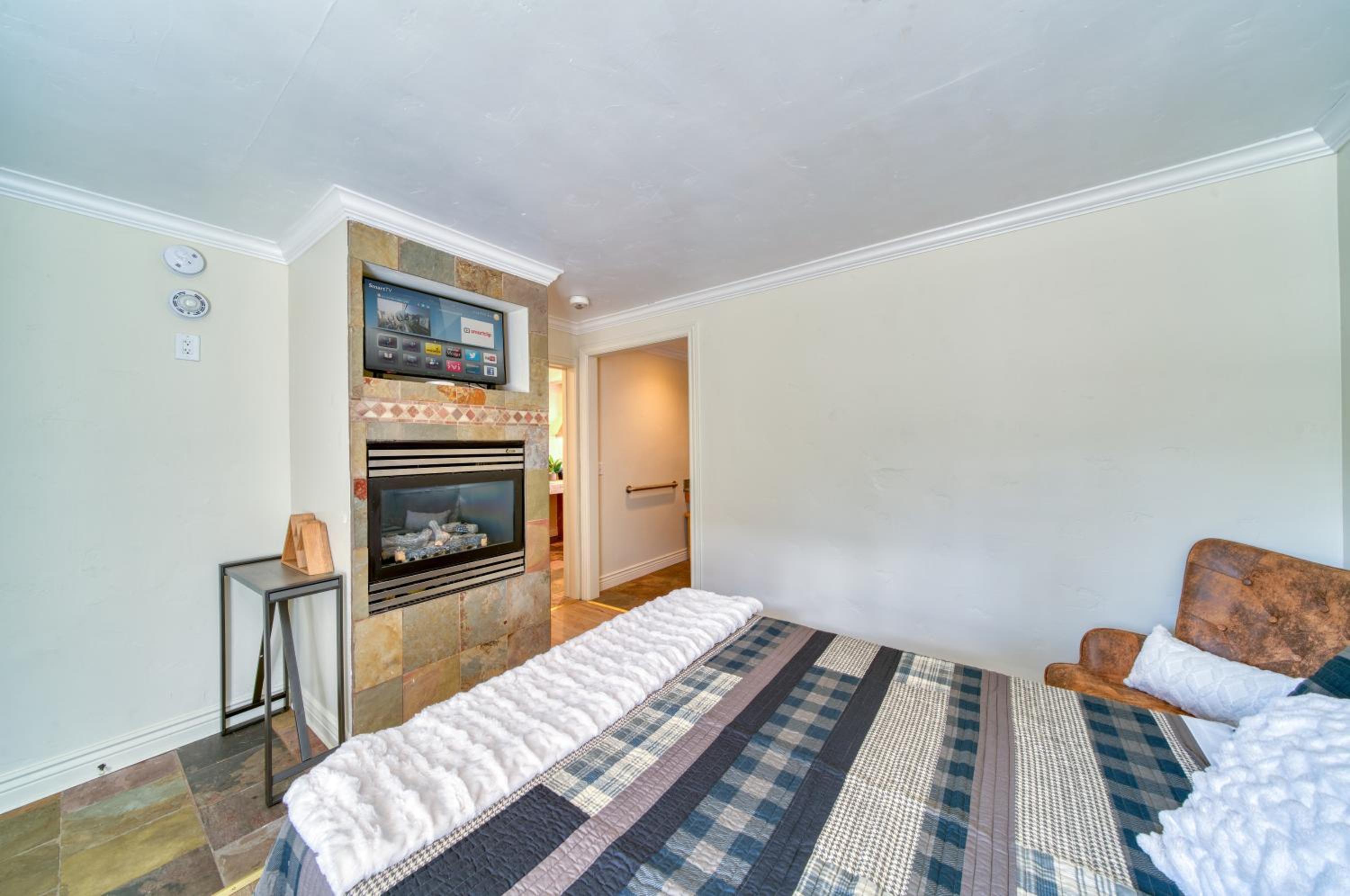 Moose and Maple Lodge, Photo 11