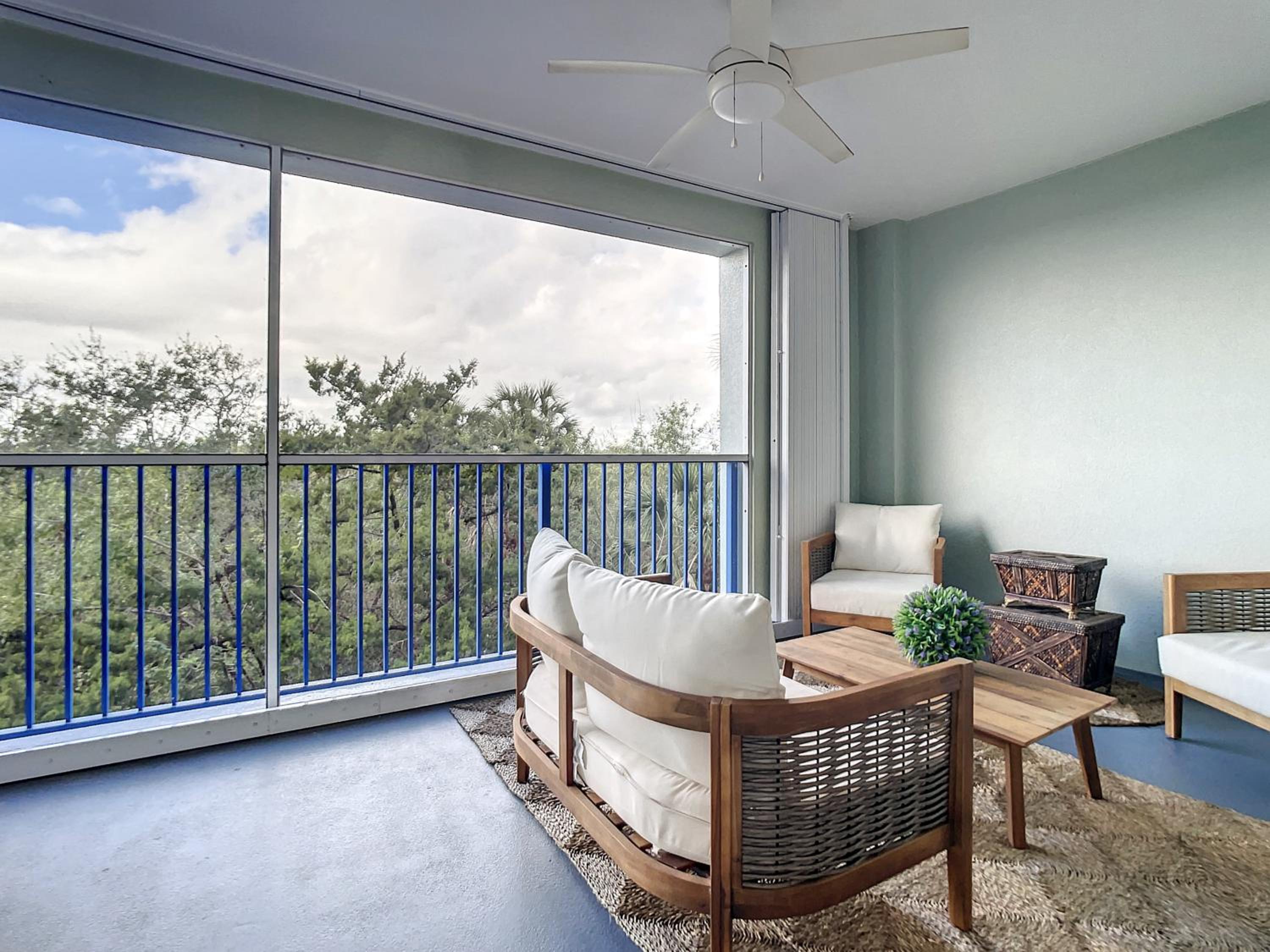 Come Drift Away in this gorgeous coastal themed 3bed 2 bath condo. OW9-302 view 4