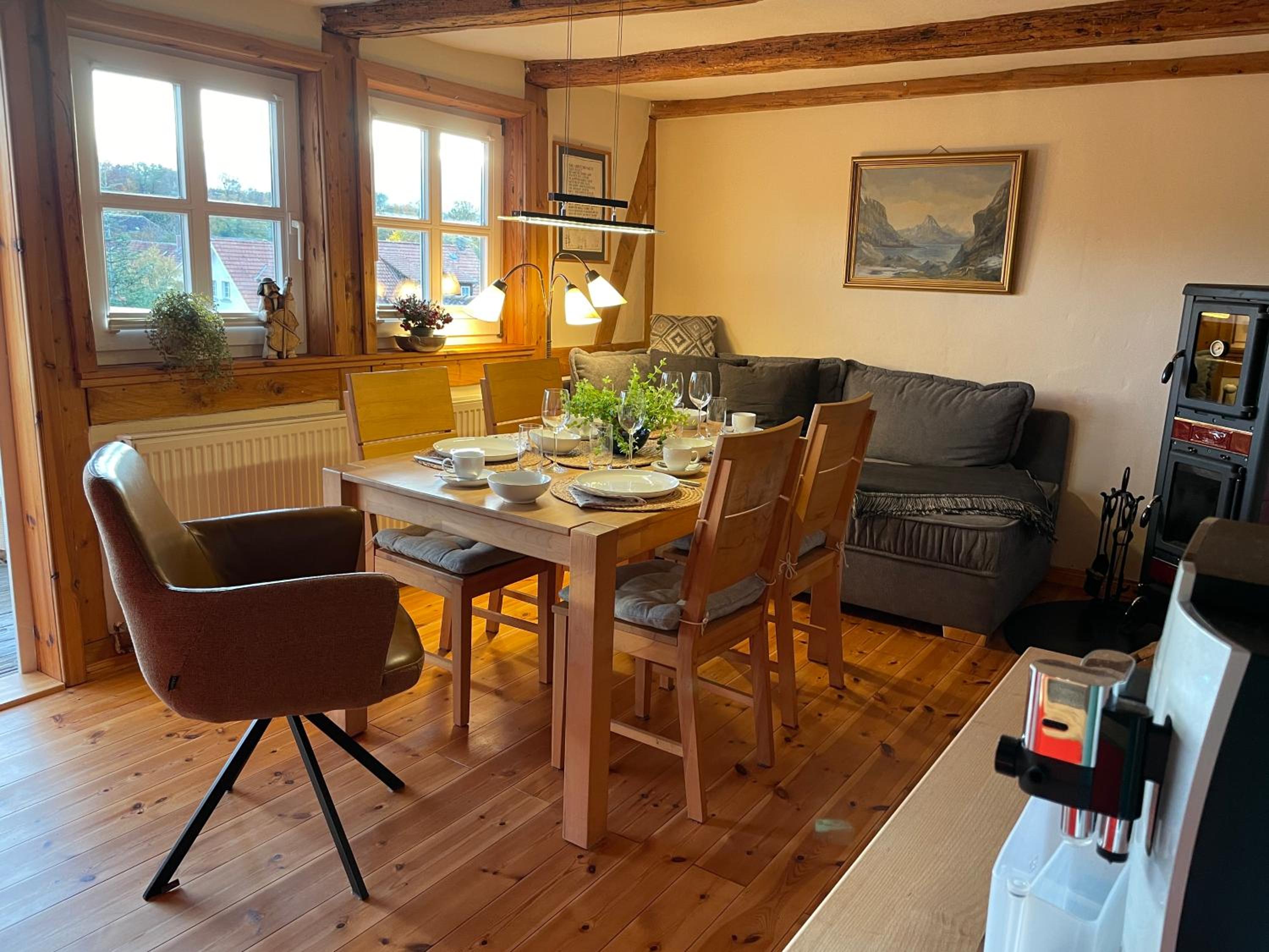 Mittelalterdomizil mit Balkon und Parkplätzen