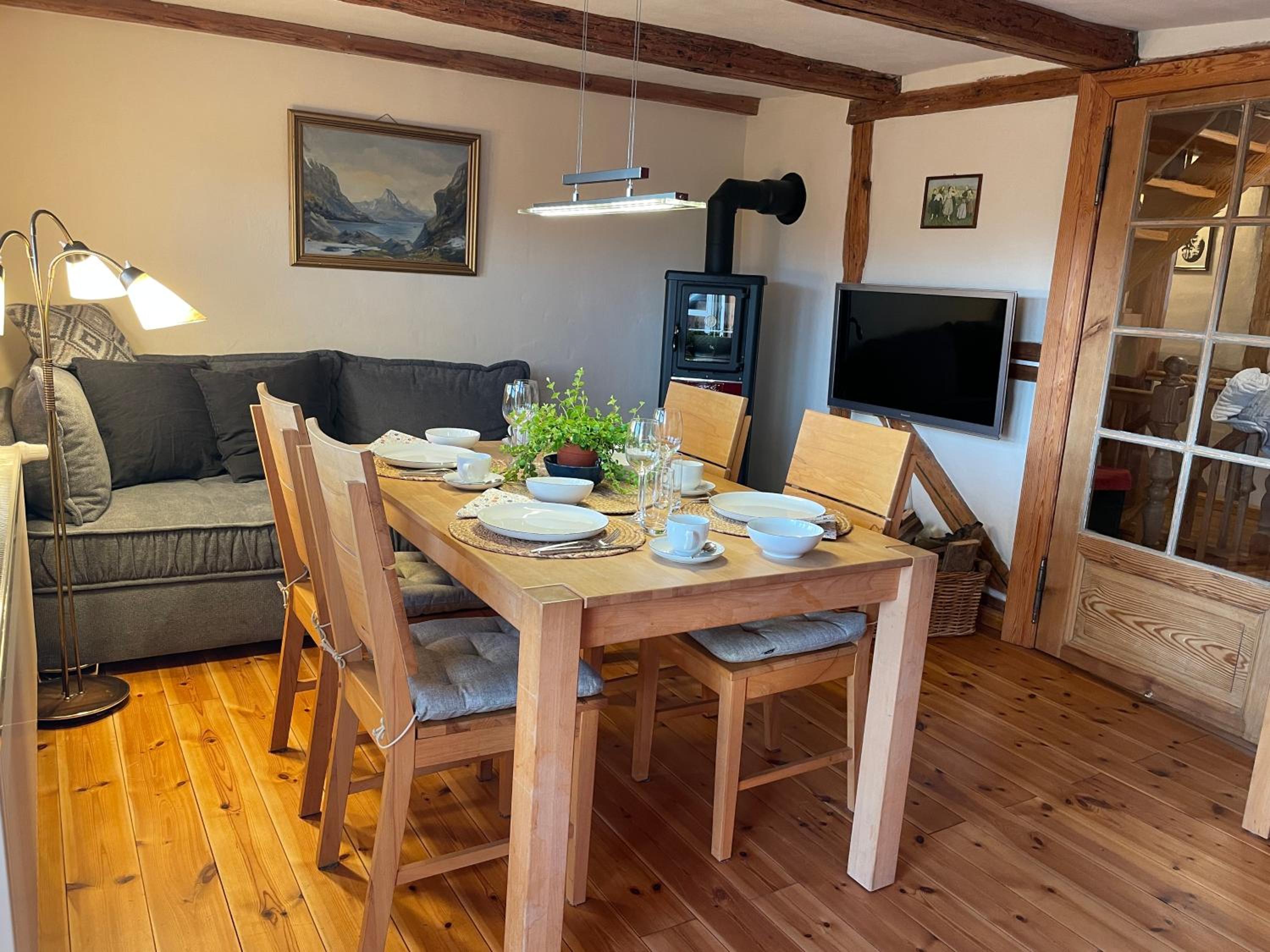 Mittelalterdomizil mit Balkon und Parkplätzen