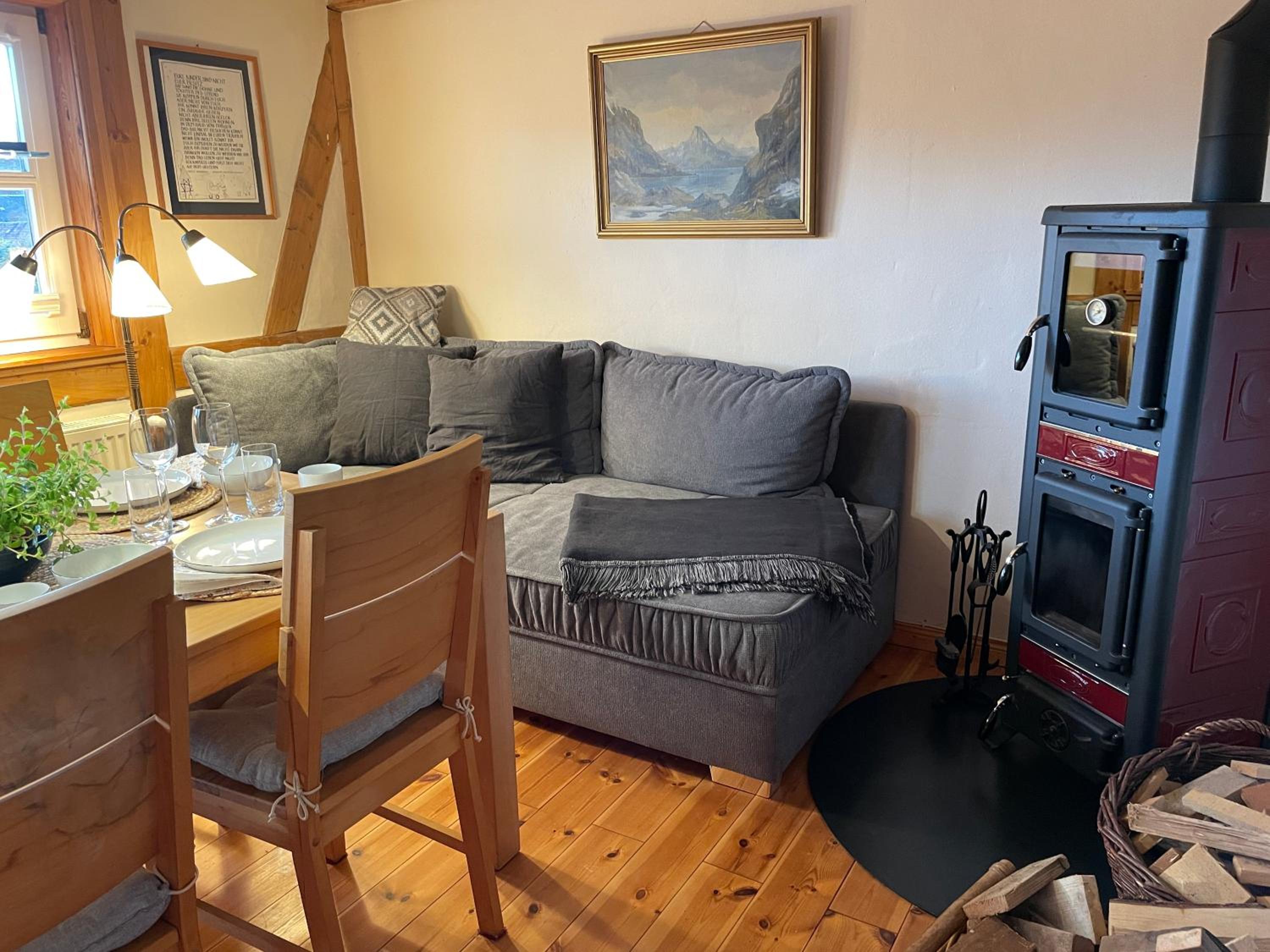 Mittelalterdomizil mit Balkon und Parkplätzen
