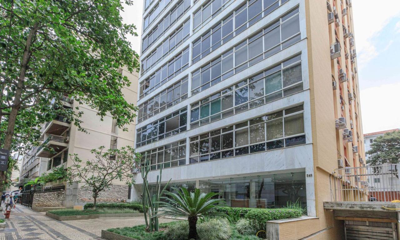 Tabas Espaçoso apê de 4 quartos Leblon LB0022