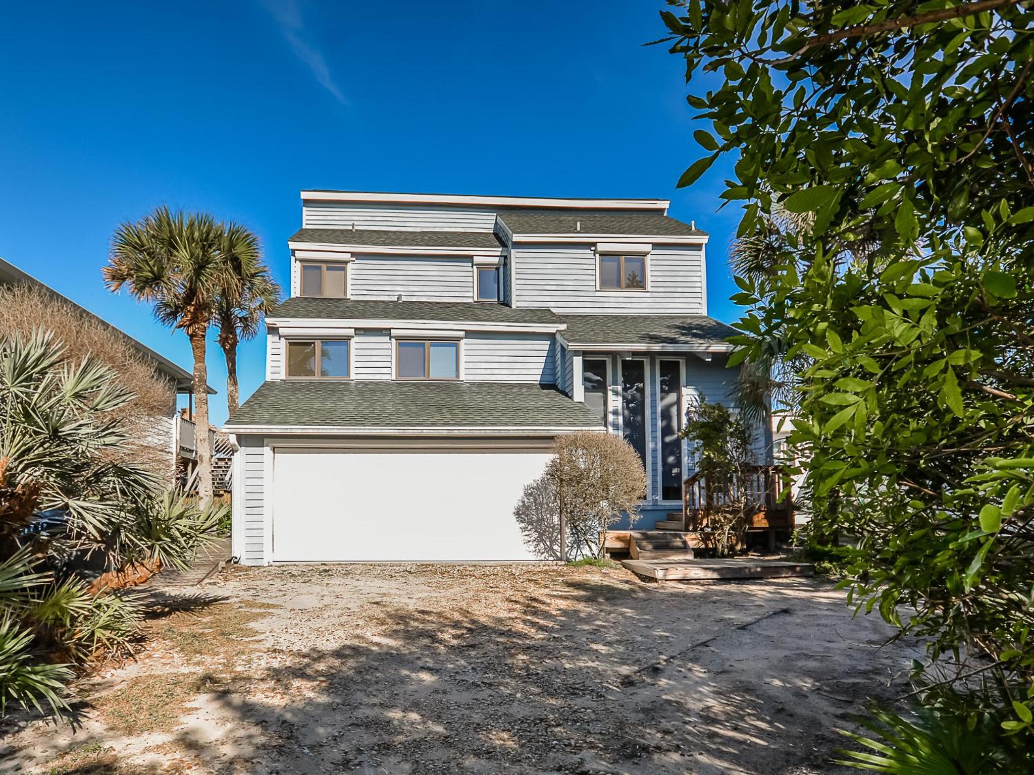 Large Beachfront Deck on Car Free Beach - 5747 S. Atlantic view 3