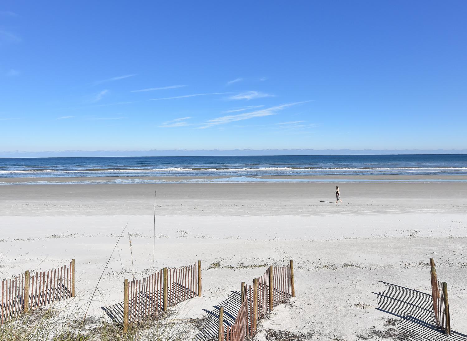 Sunny Daze Sea Dunes Townhome - Pool - Green Turtle B6 Down