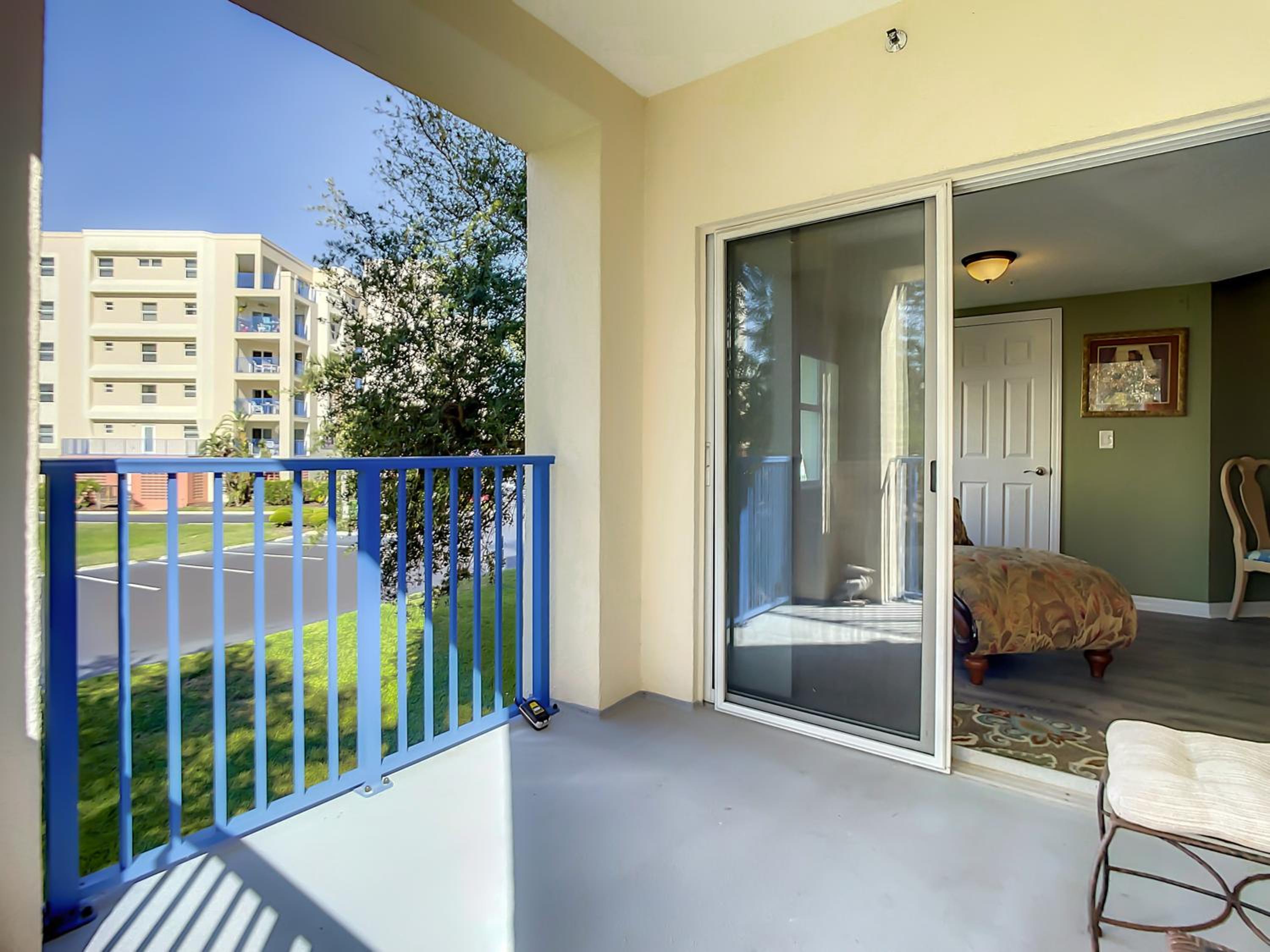 Gorgeous Oceanwalk Condo on the corner with superb views of the ocean. OW1-201
