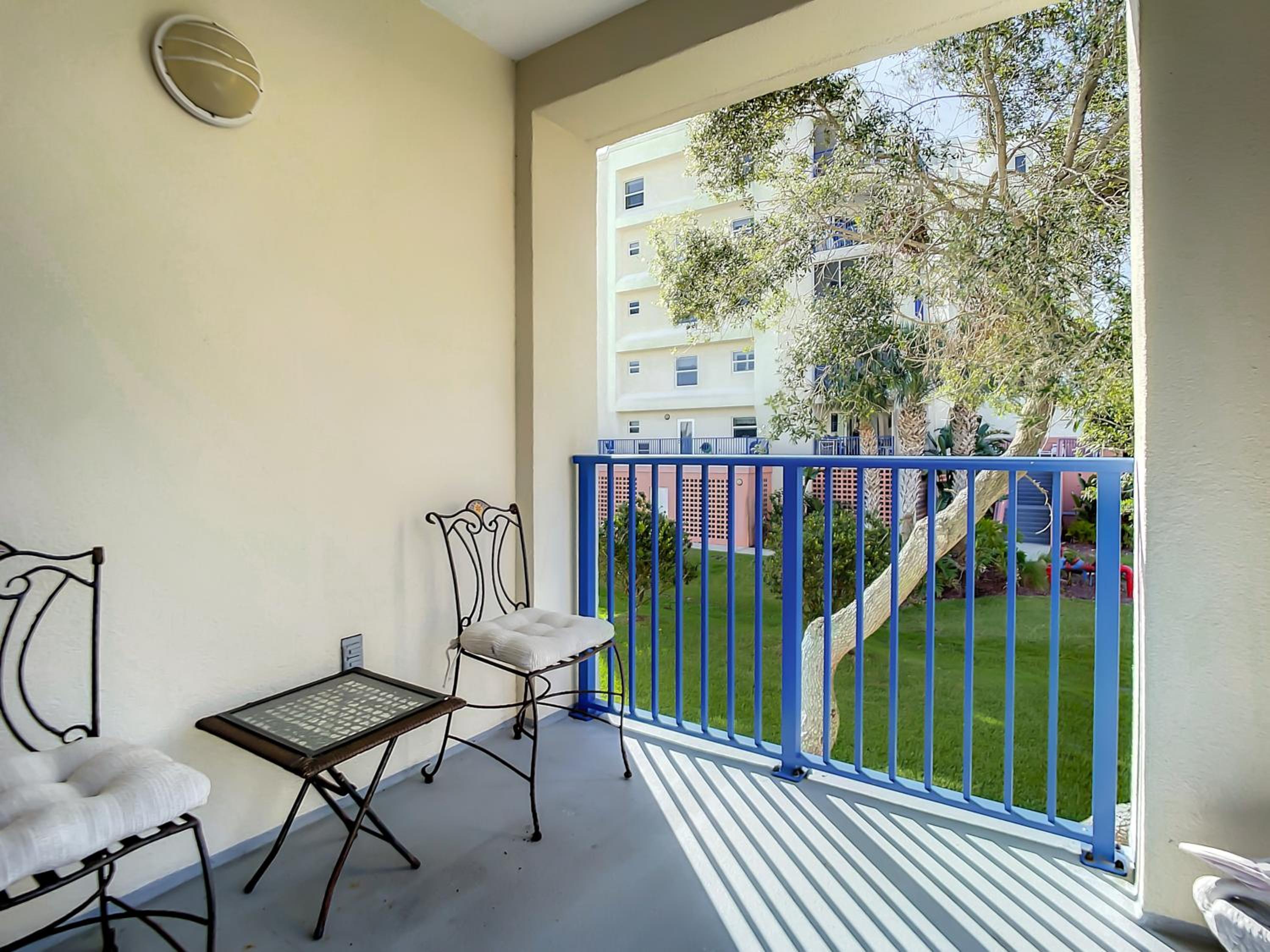 Gorgeous Oceanwalk Condo on the corner with superb views of the ocean. OW1-201
