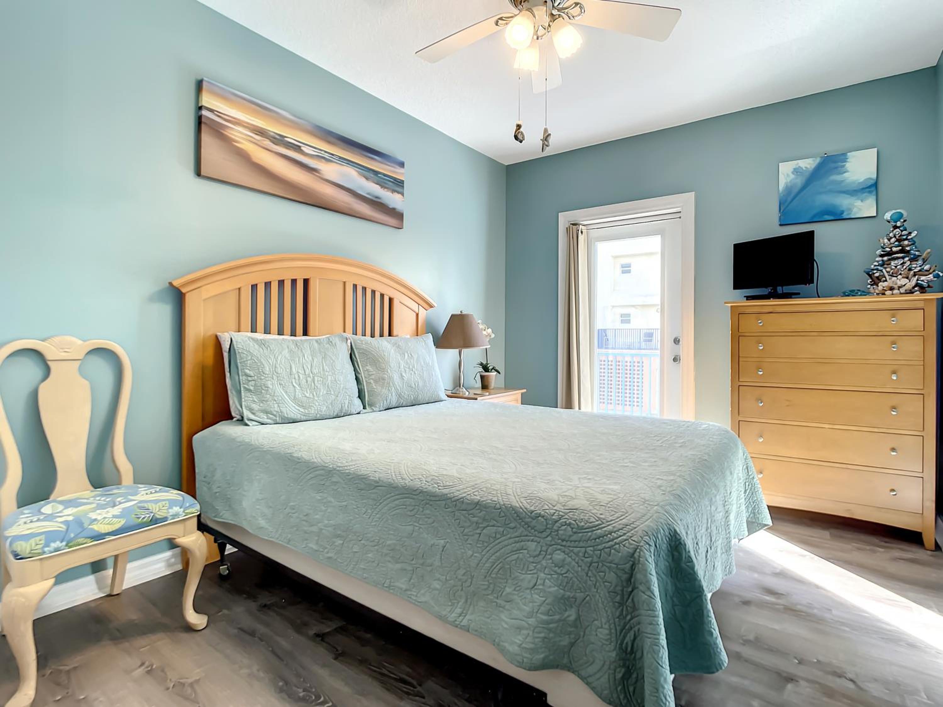 Gorgeous Oceanwalk Condo on the corner with superb views of the ocean. OW1-201