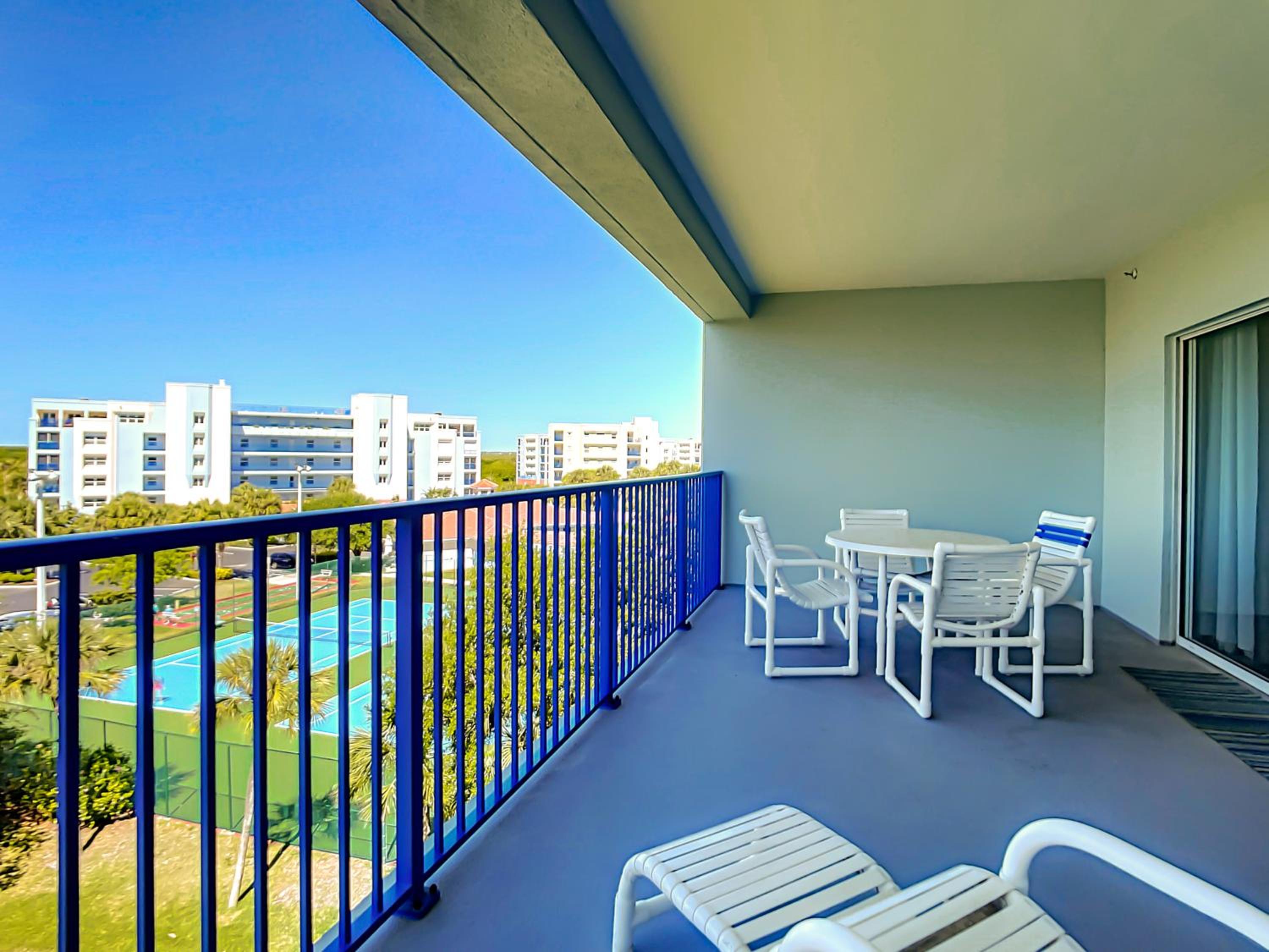Stunning 22 Condo with peek-a-boo views of the ocean across the street. OW1-505 view 2
