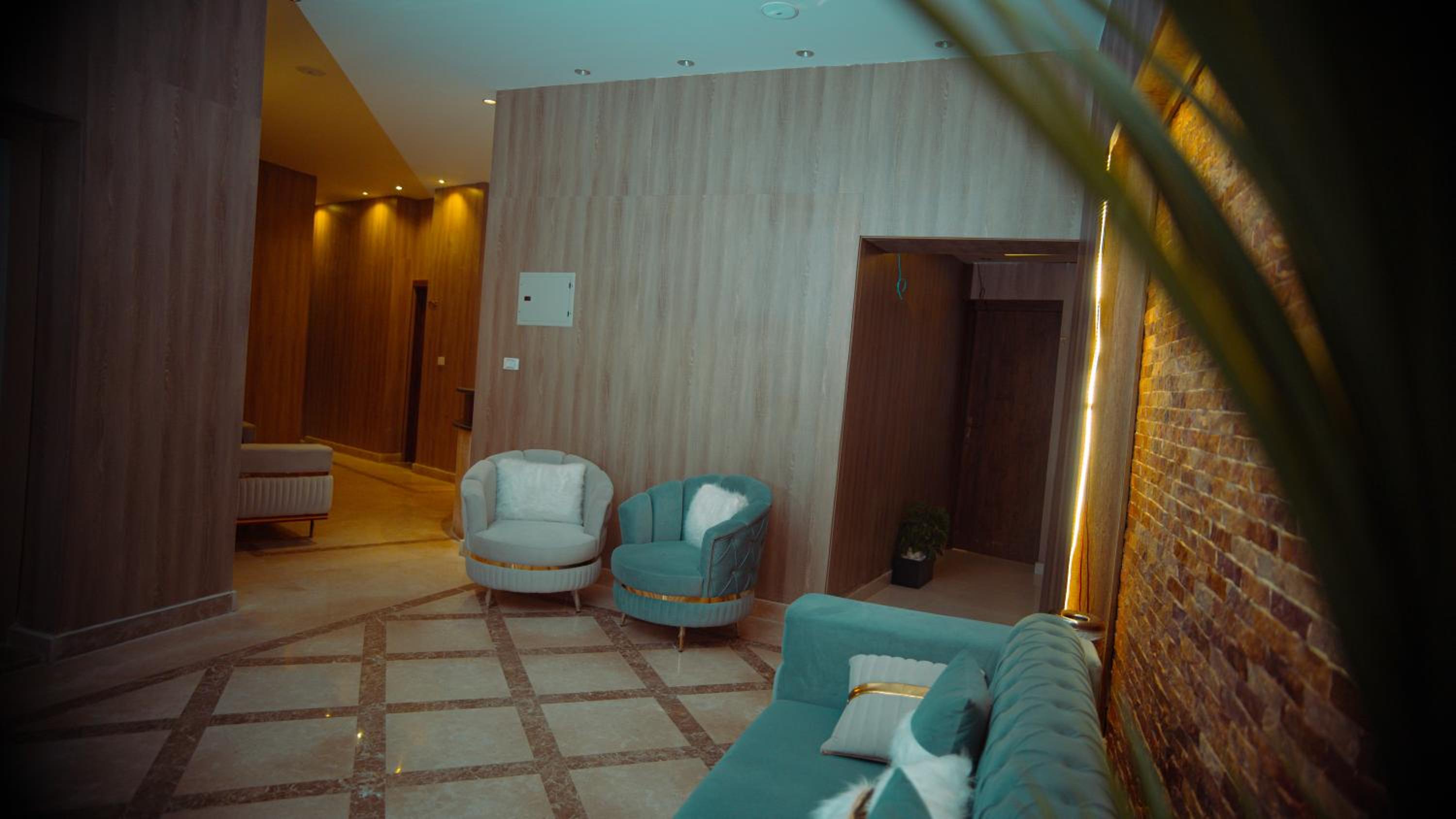 Rotana Palace Suites