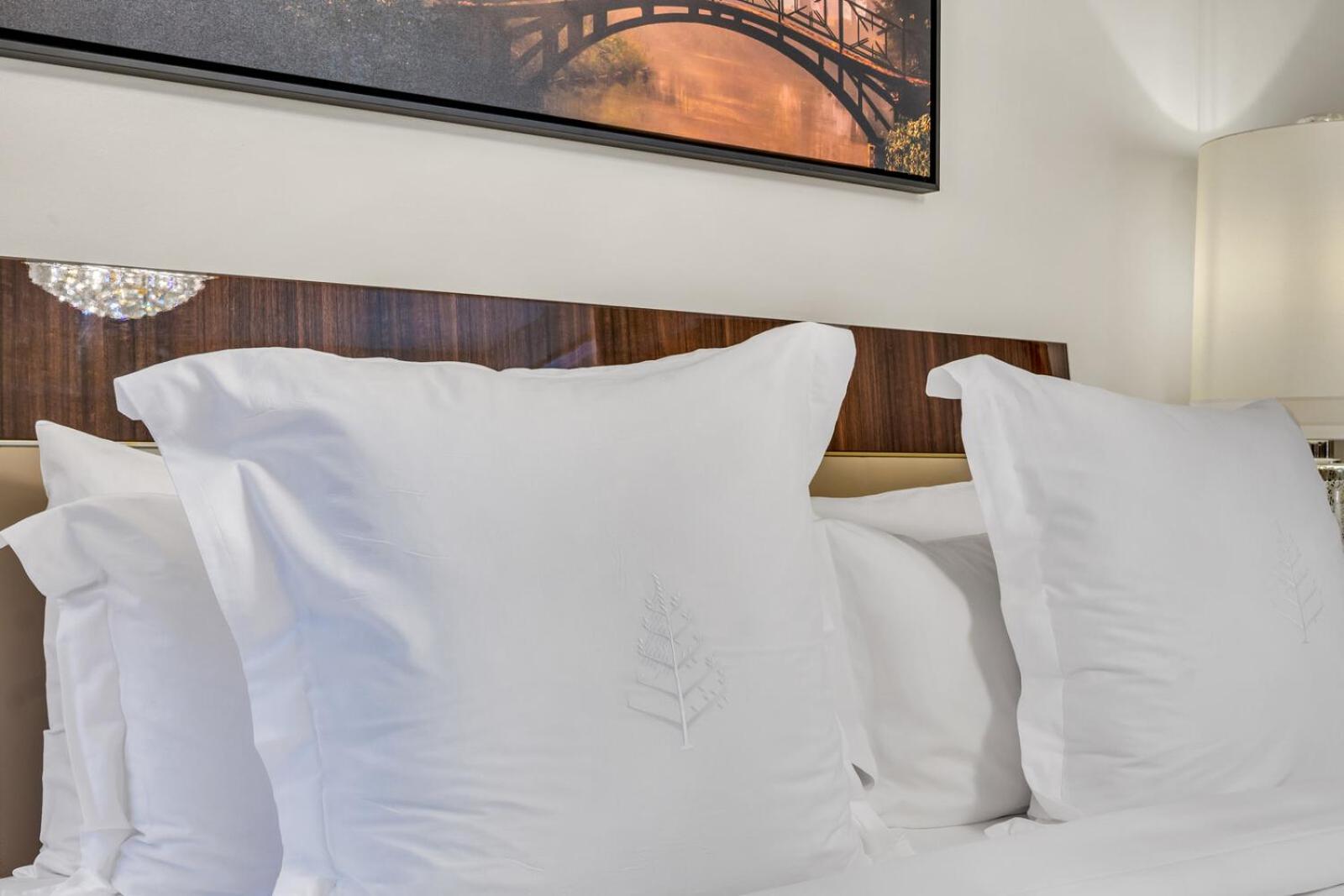 2 Bedroom OR King Studio Suites Four Seasons Hotel Miami Free Wi-Fi & Free Parking