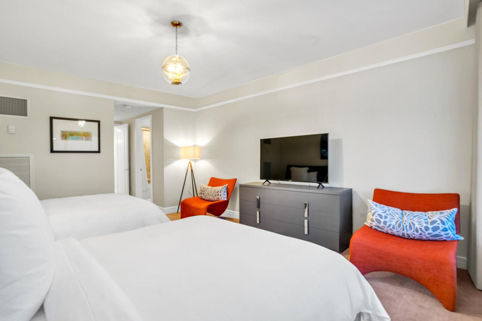 2 Bedroom OR King Studio Suites Four Seasons Hotel Miami Free Wi-Fi & Free Parking