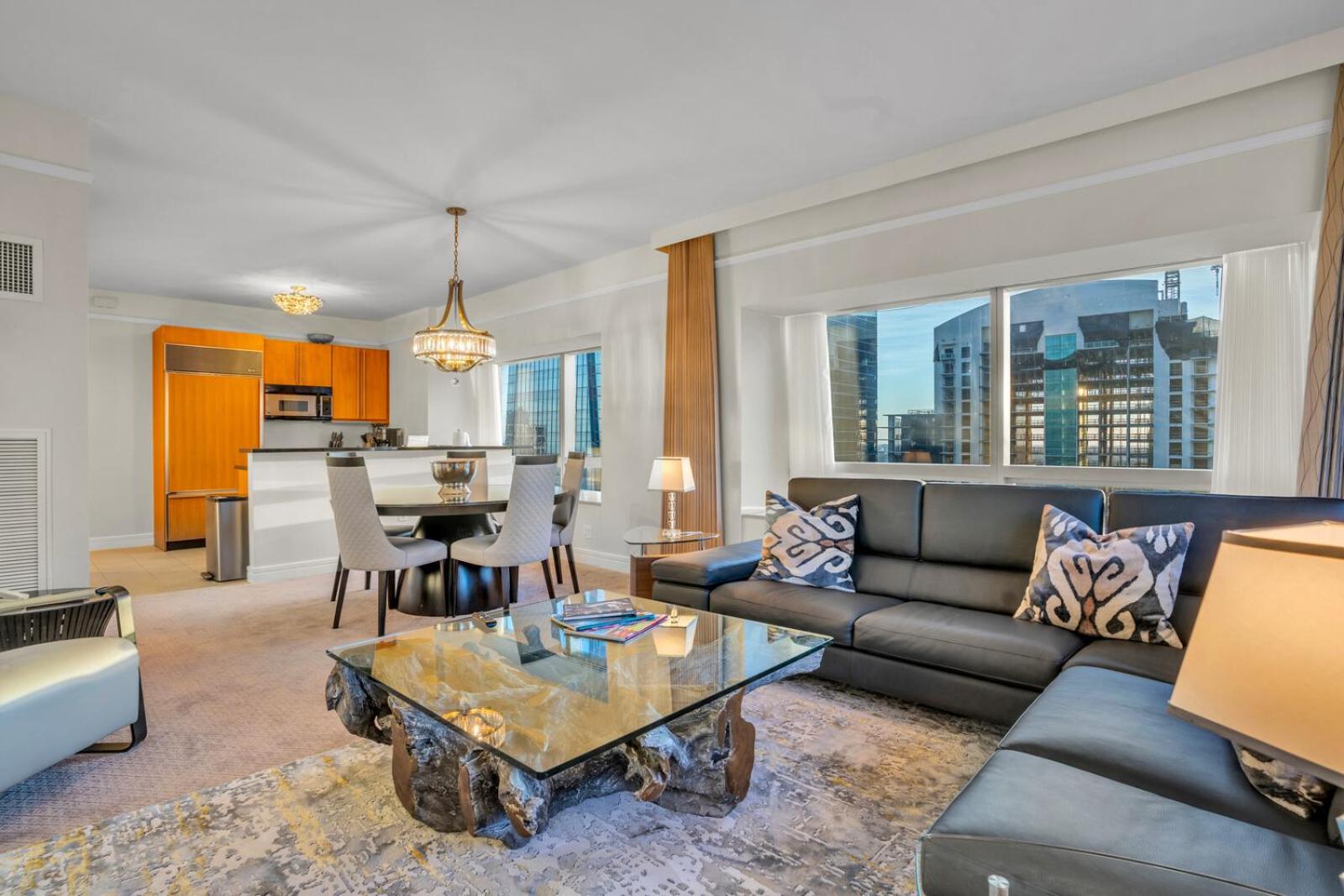 2 Bedroom OR King Studio Suites Four Seasons Hotel Miami Free Wi-Fi & Free Parking