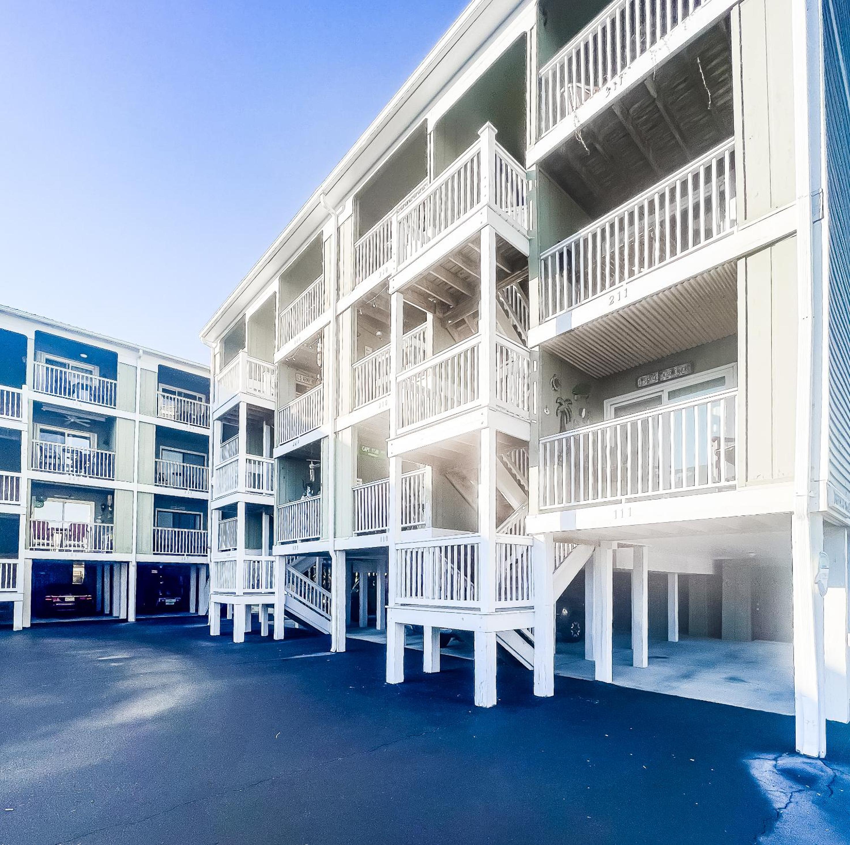 Cozy Beach Condo Sleeps 6 POOL view 3