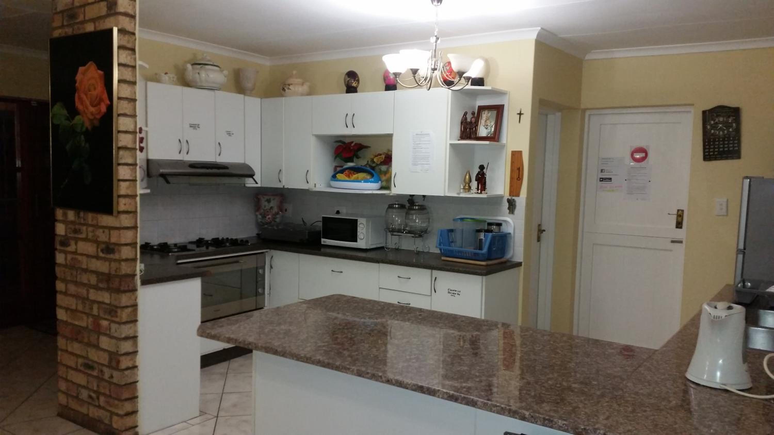 Ebenezer Guesthouse Bluewater Bay