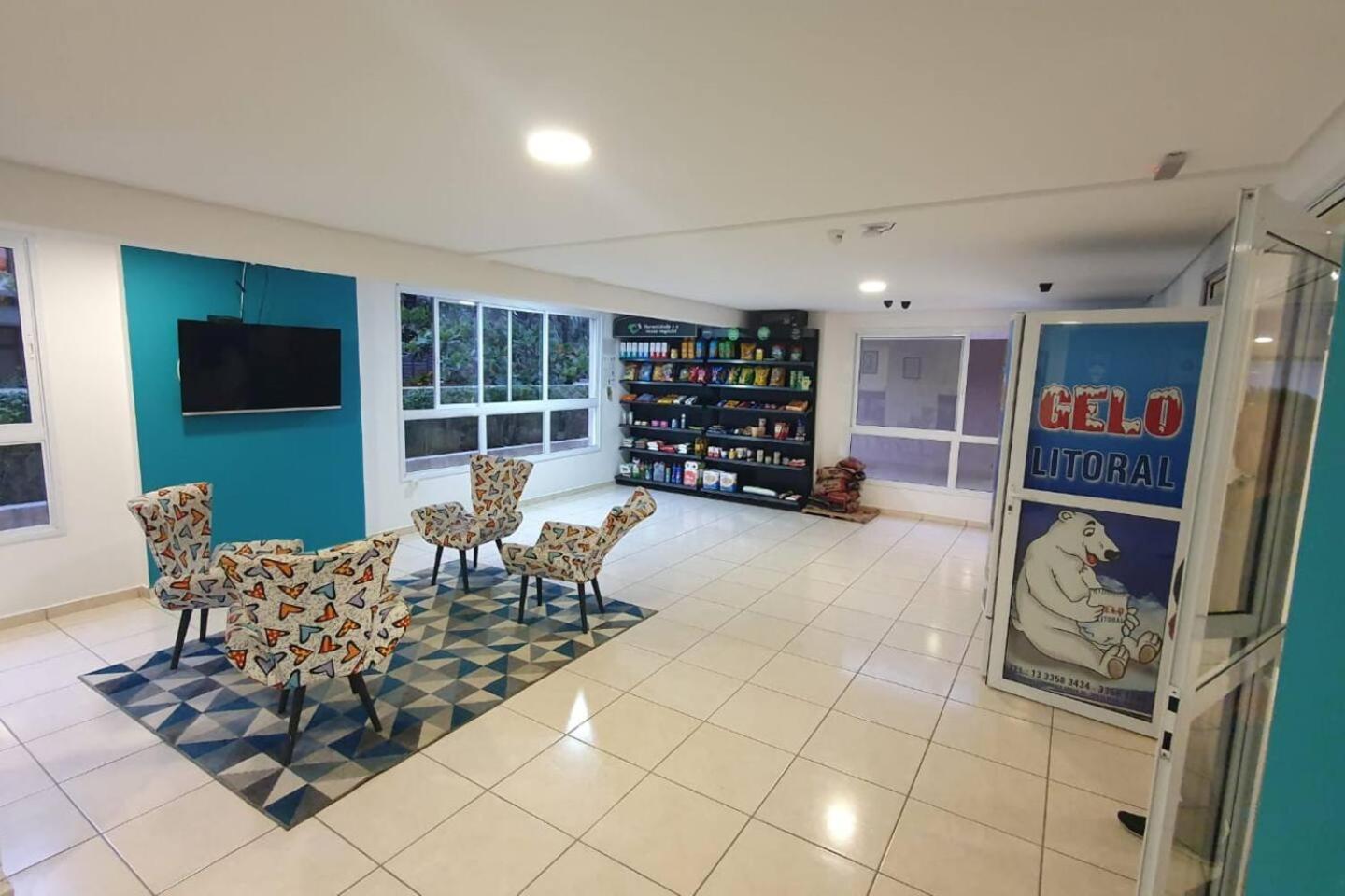 Apto Enseada Guarujá com Terraço Gourmet a 5 minutos da praia
