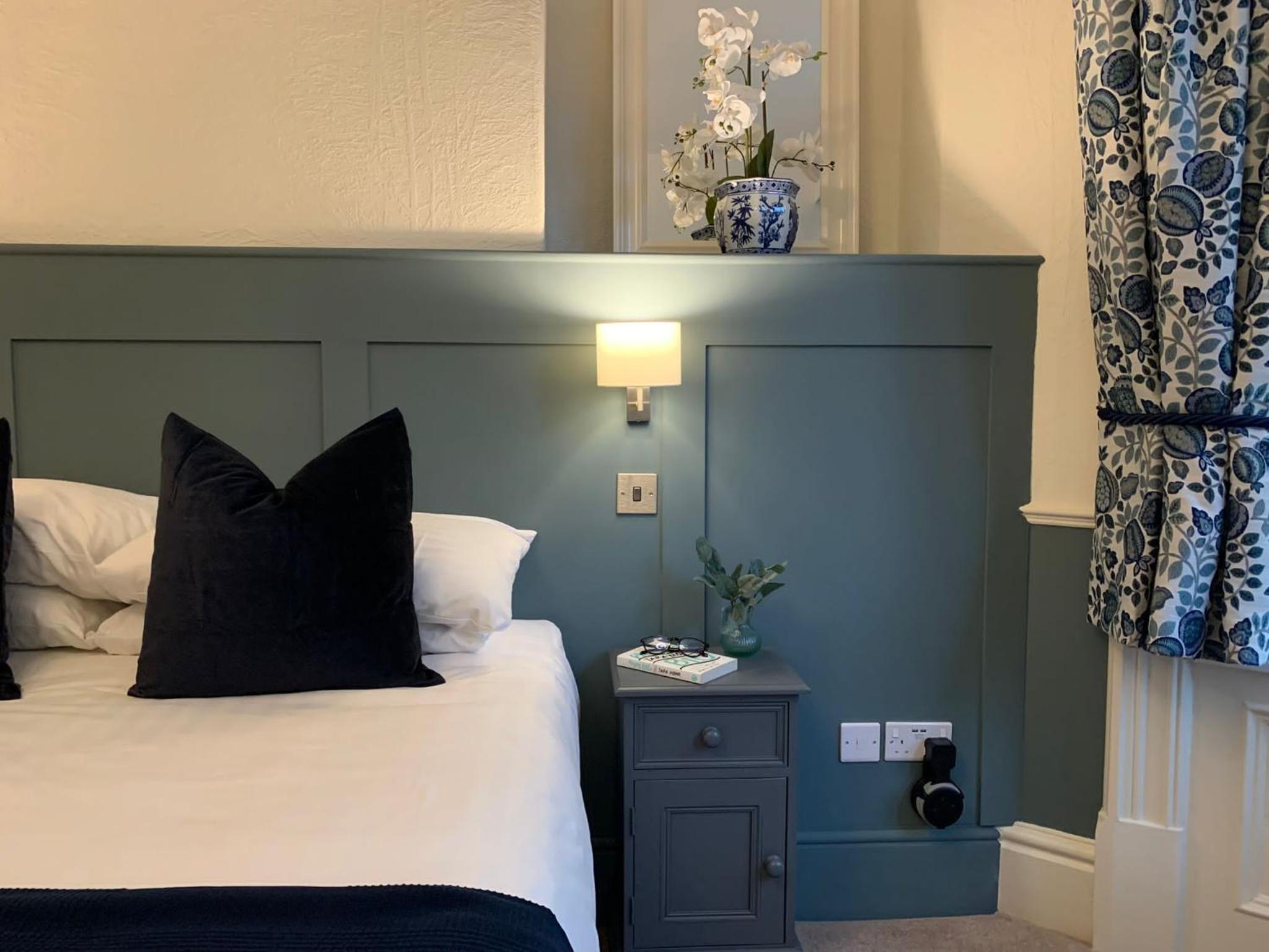 Fountains Guest House - Harrogate Stays with FREE PARKING