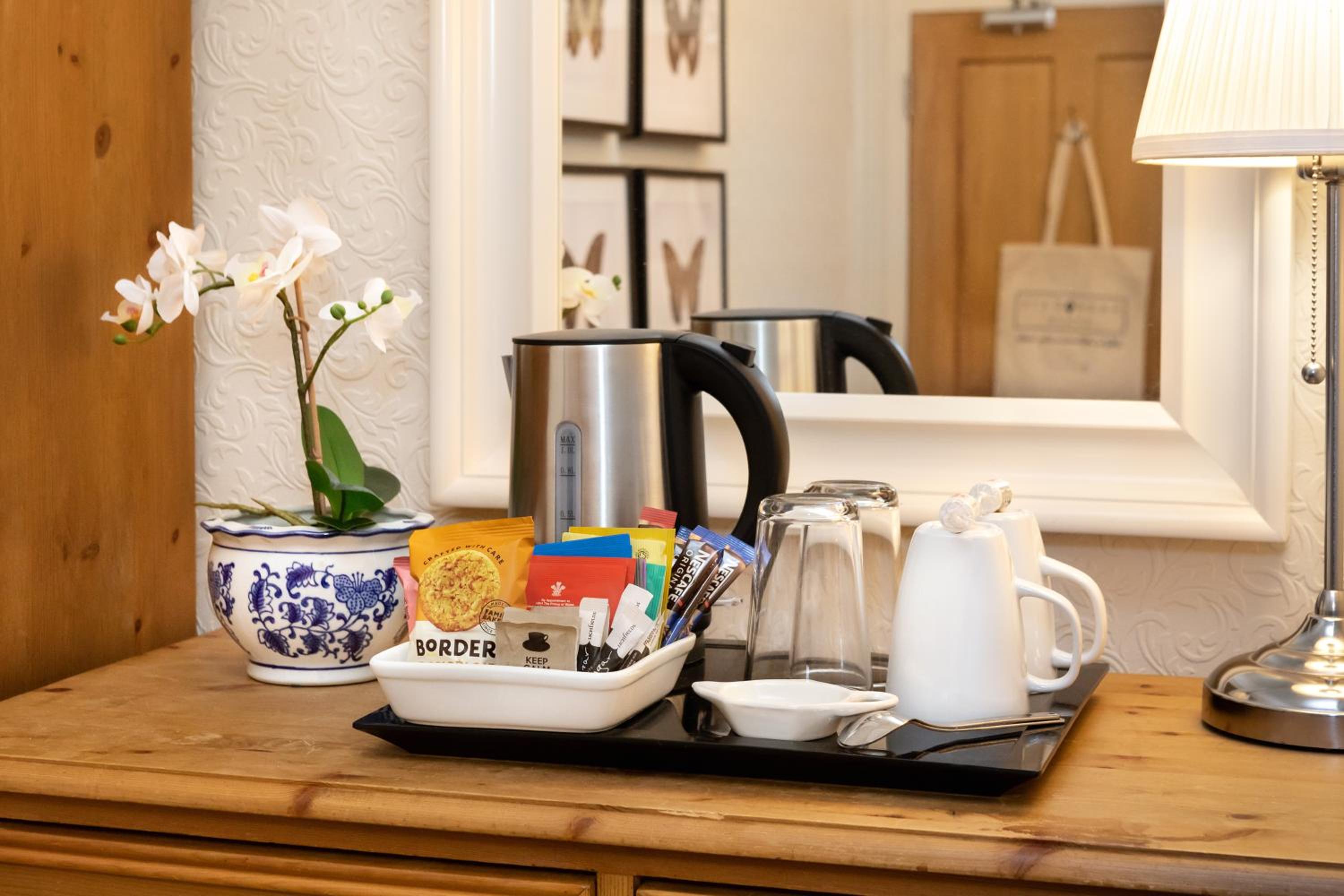 Fountains Guest House - Harrogate Stays with FREE PARKING