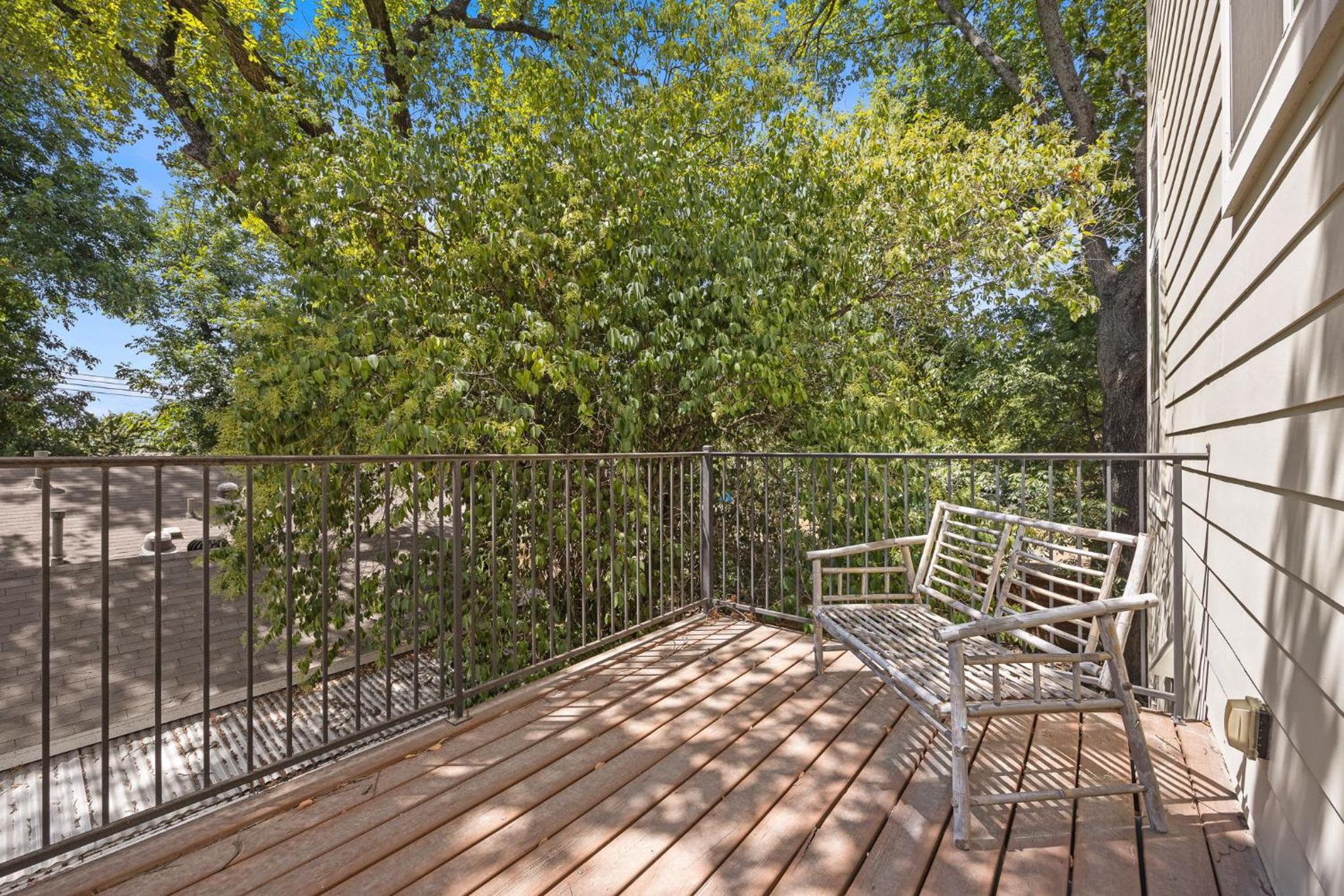 Beautiful 3BR Home 10 Minutes to Downtown by Barclé