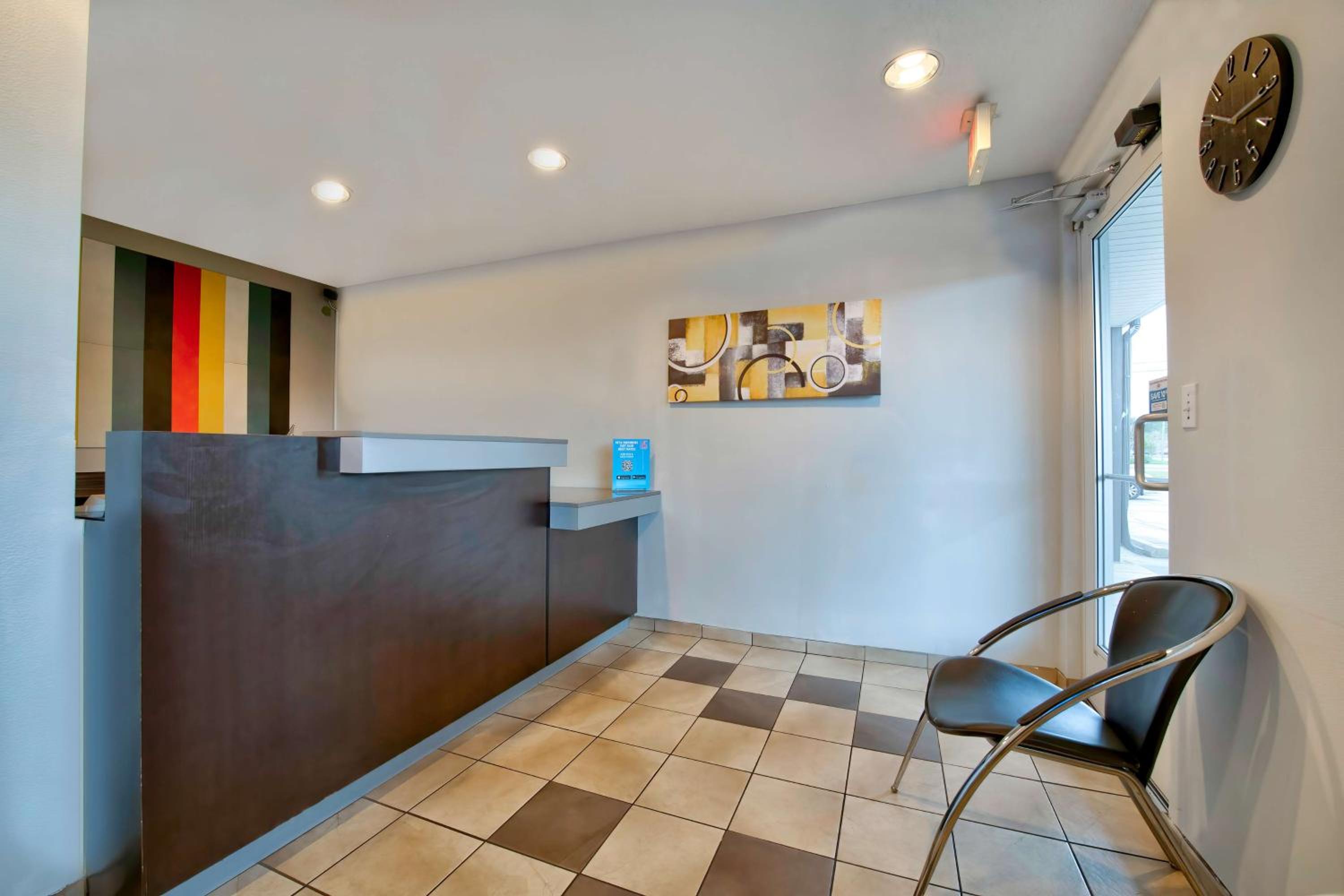 Studio 6 Extended Stay - Pascagoula, MS view 4