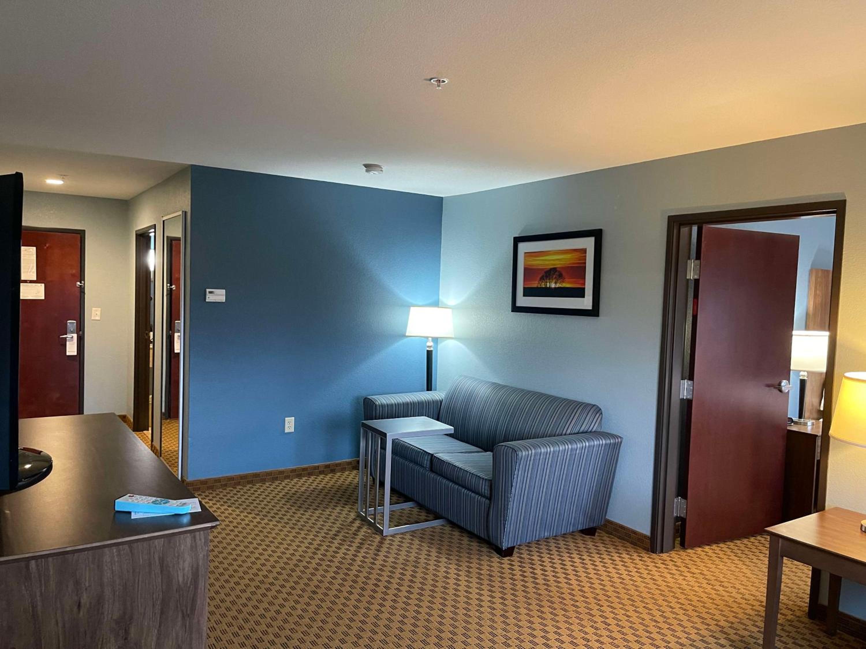 Best Western South Plains Inn & Suites