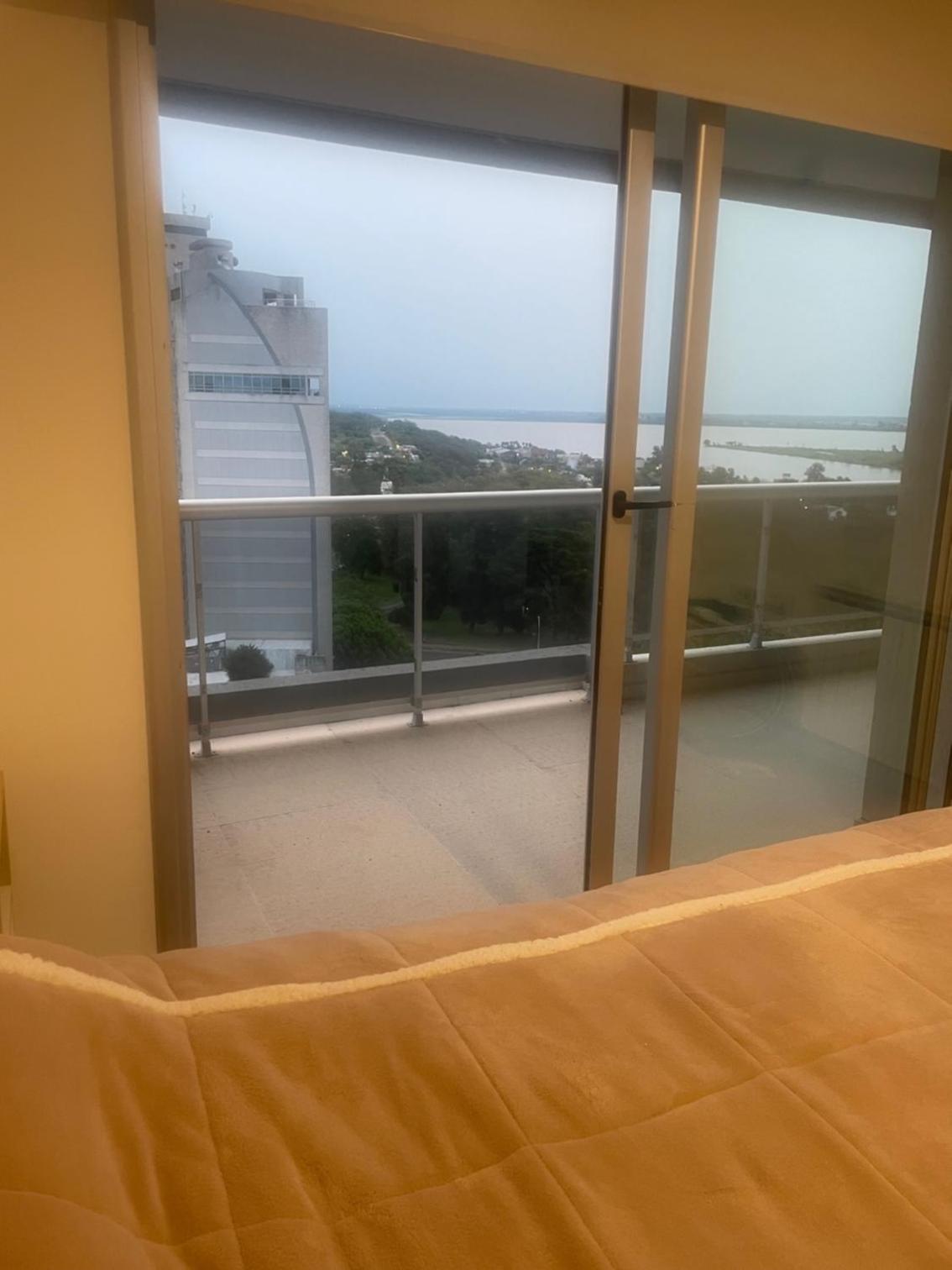Habitación de Lujo con vista al Rio Parana